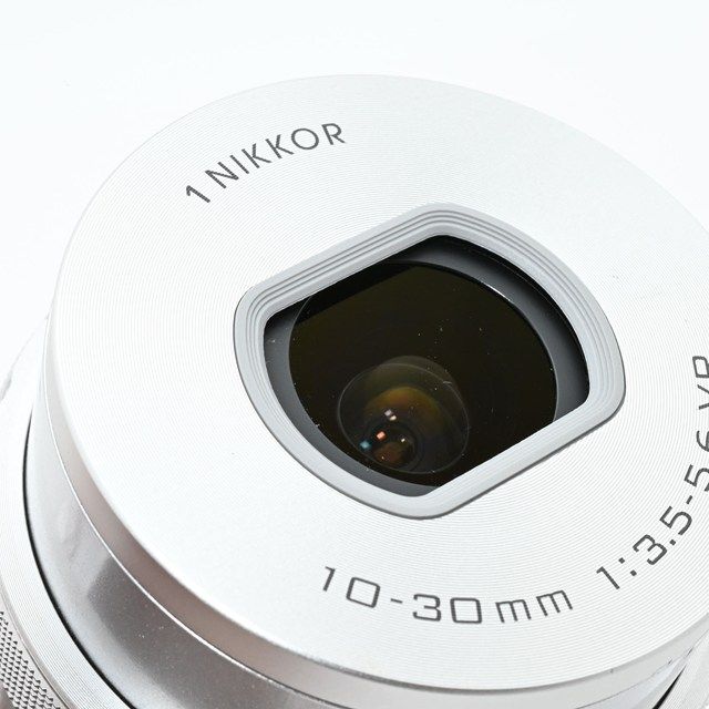 美品＞ Nikon ニコン Nikon1 J5 標準パワーズームレンズキット