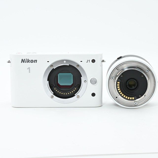 良品＞ Nikon 1 J1 標準ズームレンズキット ホワイト｜小型軽量ミラー