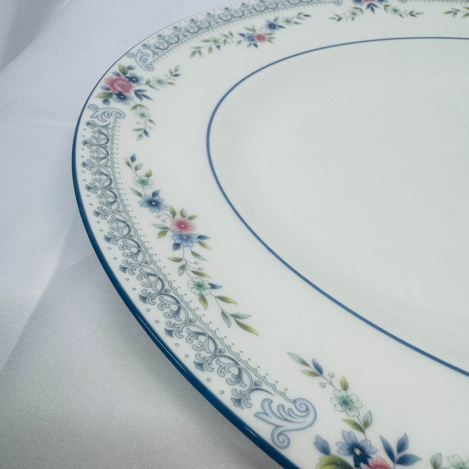 【黒壺美品】ウェッジウッド★オベロン★デザート皿　6枚 WEDGWOOD - 【黒壺美品】ウェッジウッド☆オベロン☆デザート皿 6枚の