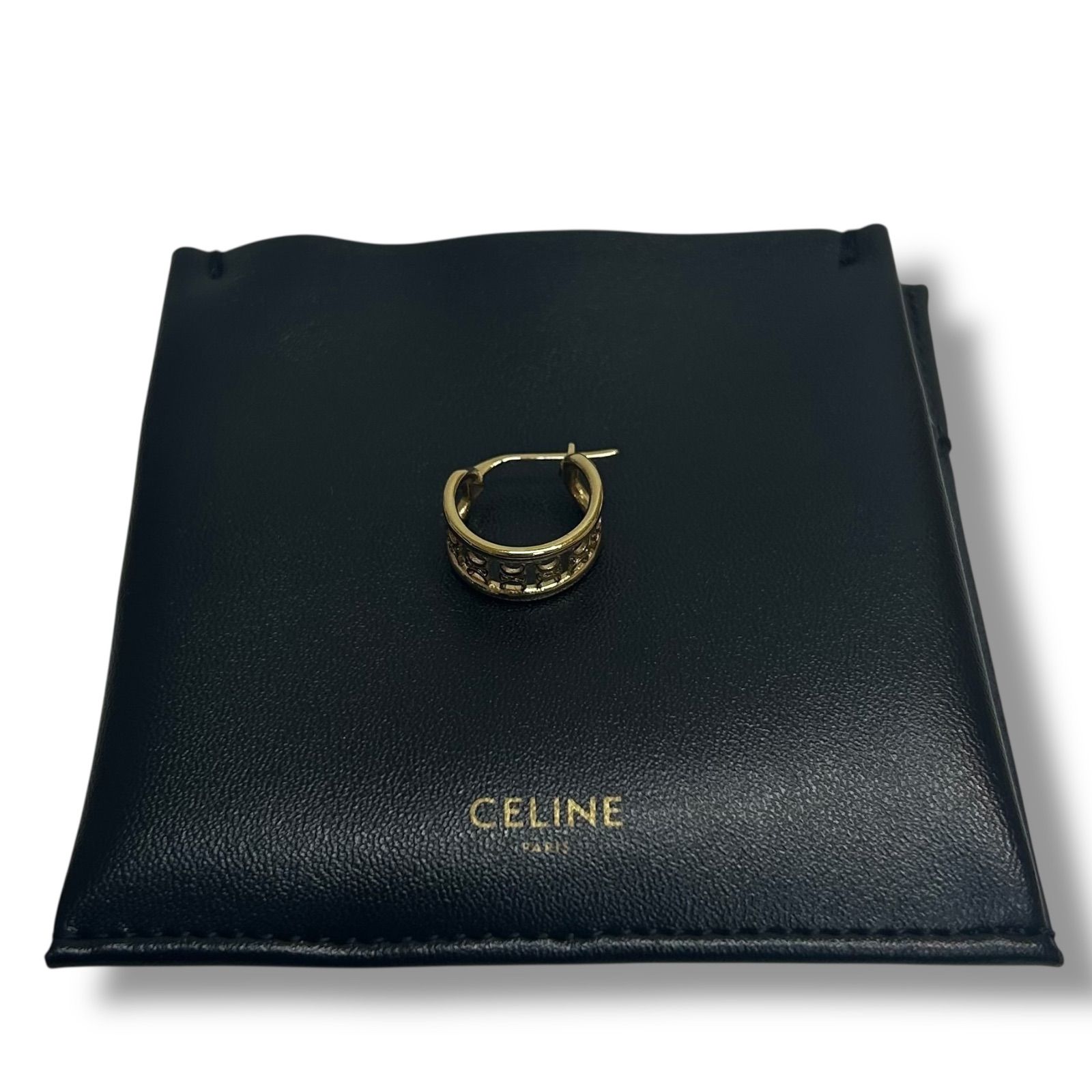 ゴールド フープピアス　CELINE CELINE セリーヌ トリオンフ フープピアス ゴールド WSM2262 ケース