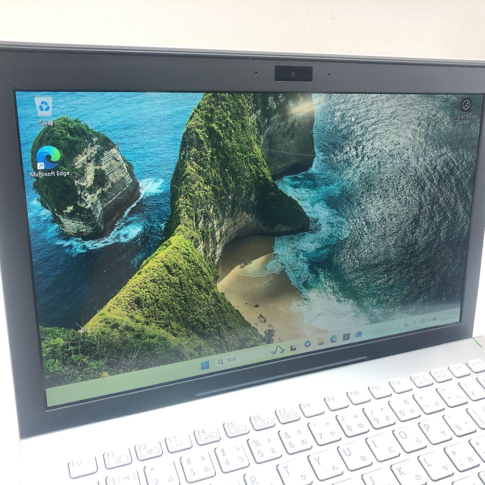 第8世代 VAIO vjpf ホワイト SSD256GB メモリ8GB K62 Amazon.co.jp: 【整備済み品】 VAIO バイオ VAIO Pro PF(VJPF11C11N