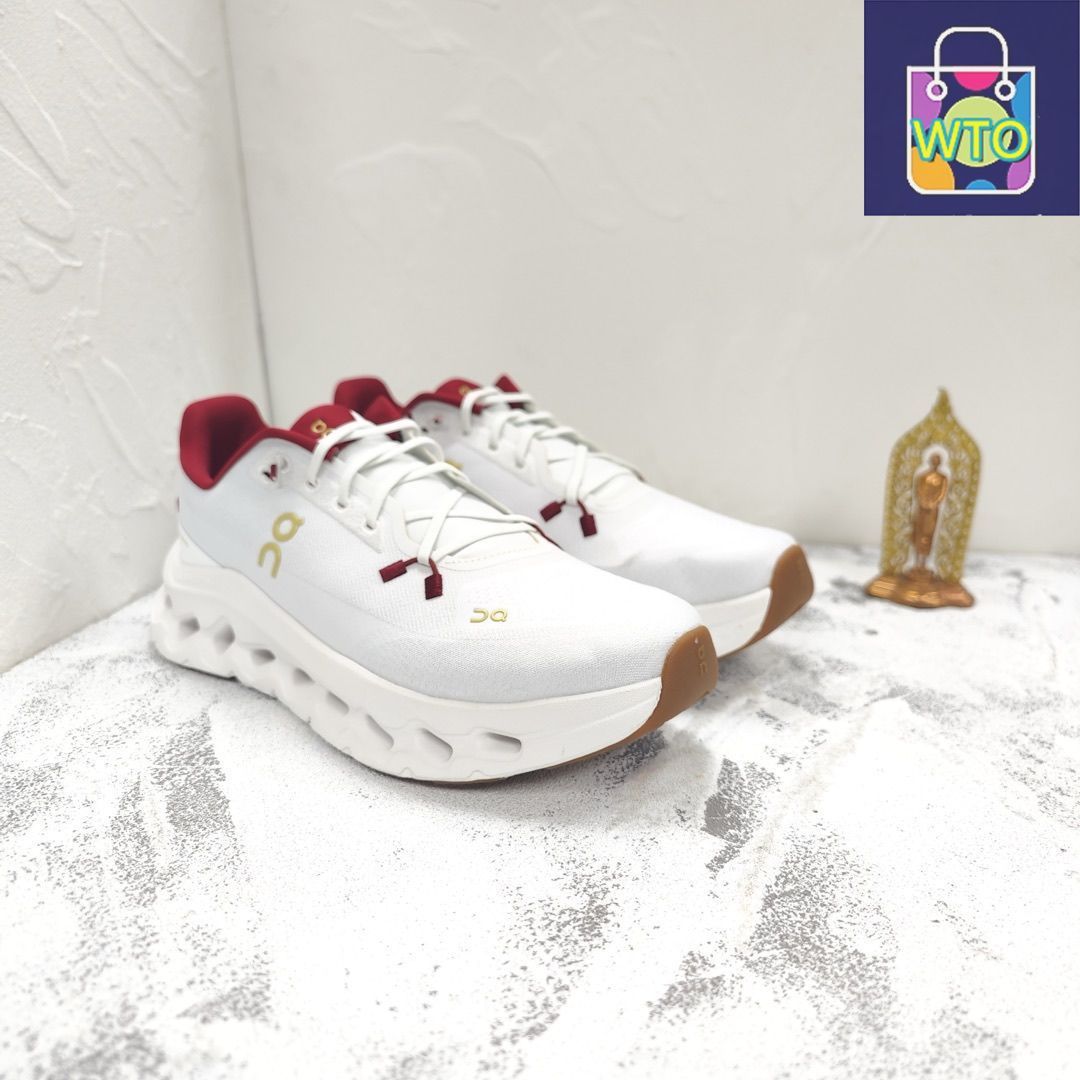 ON Cloudtilt（クラウドティルト）ホワイトレッド スニーカー 男女兼用