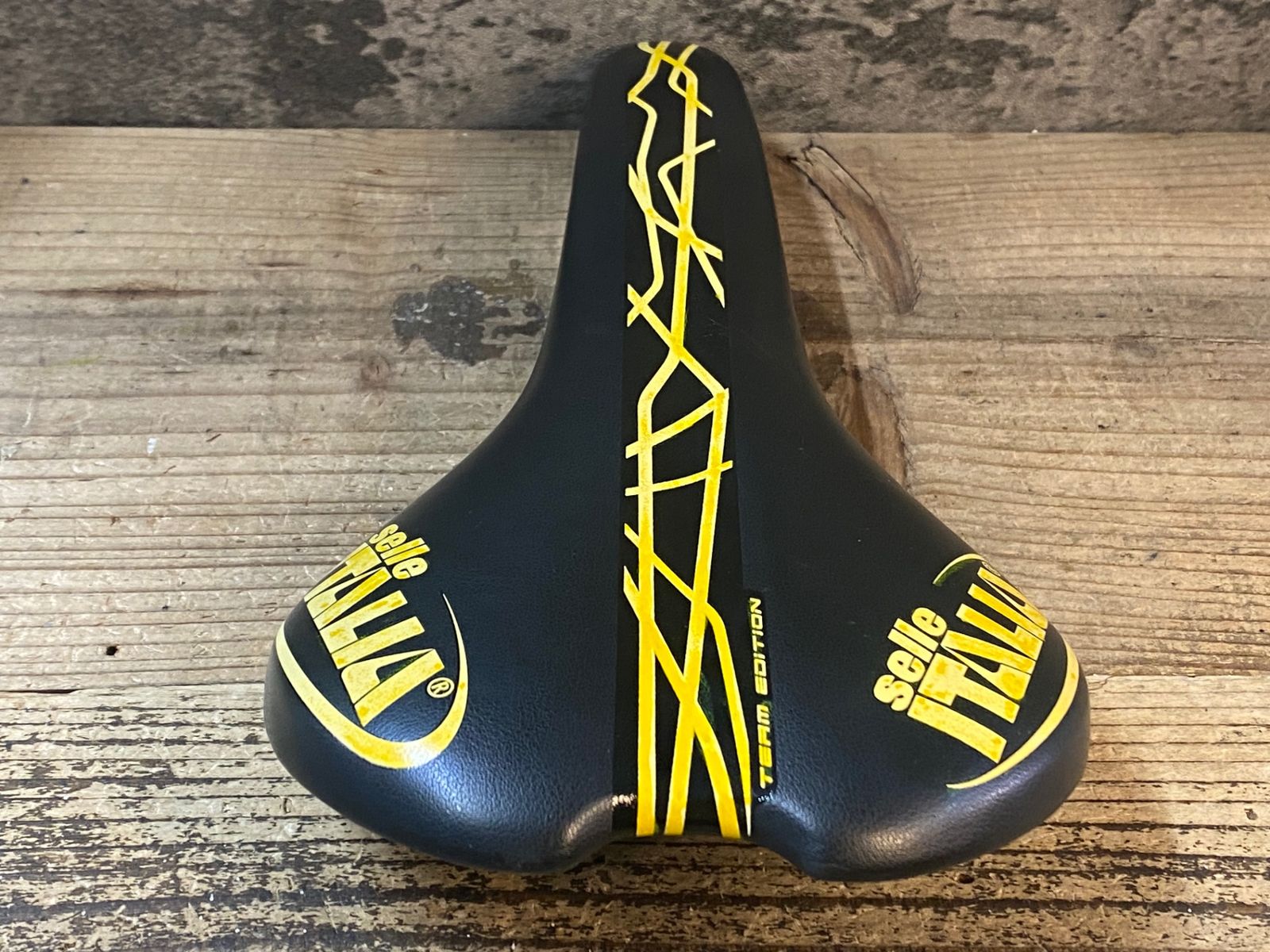 JP072 セライタリア selle italia flite TEAM EDITION サドル 黄