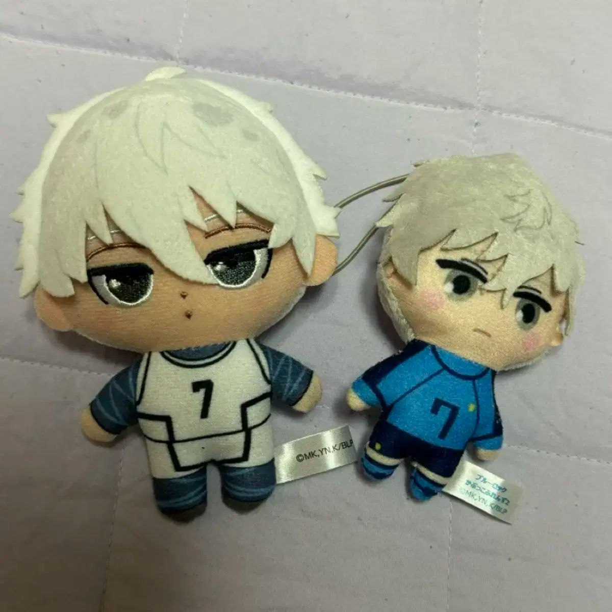 ブルーロック 凪 誠士郎 キーホルダー ぬいぐるみ ぷにとっぷ ガチャぬいぐるみ