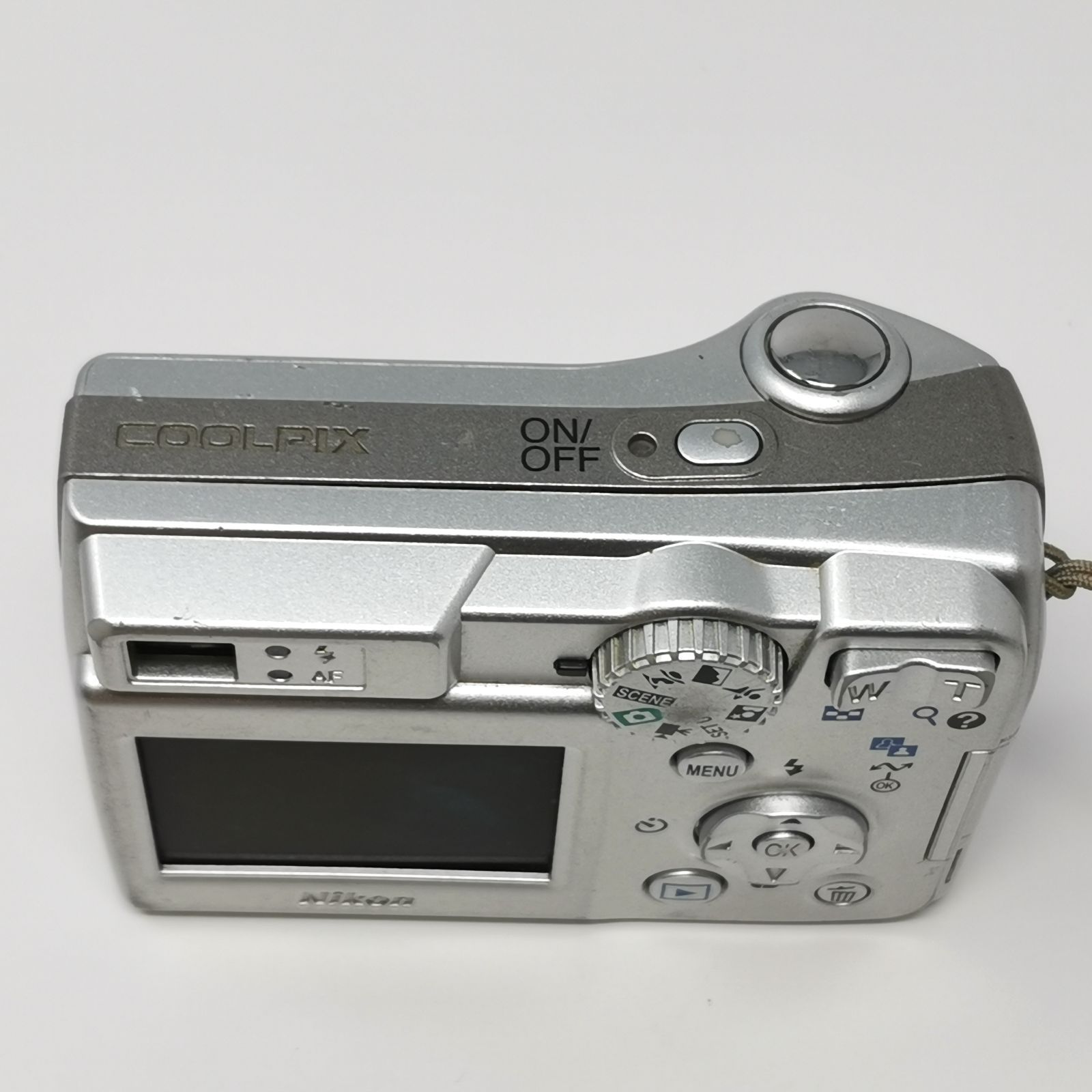 ニコン coolpix 7600 デジカメ 電池式 動作確認済み デジタルカメラ
