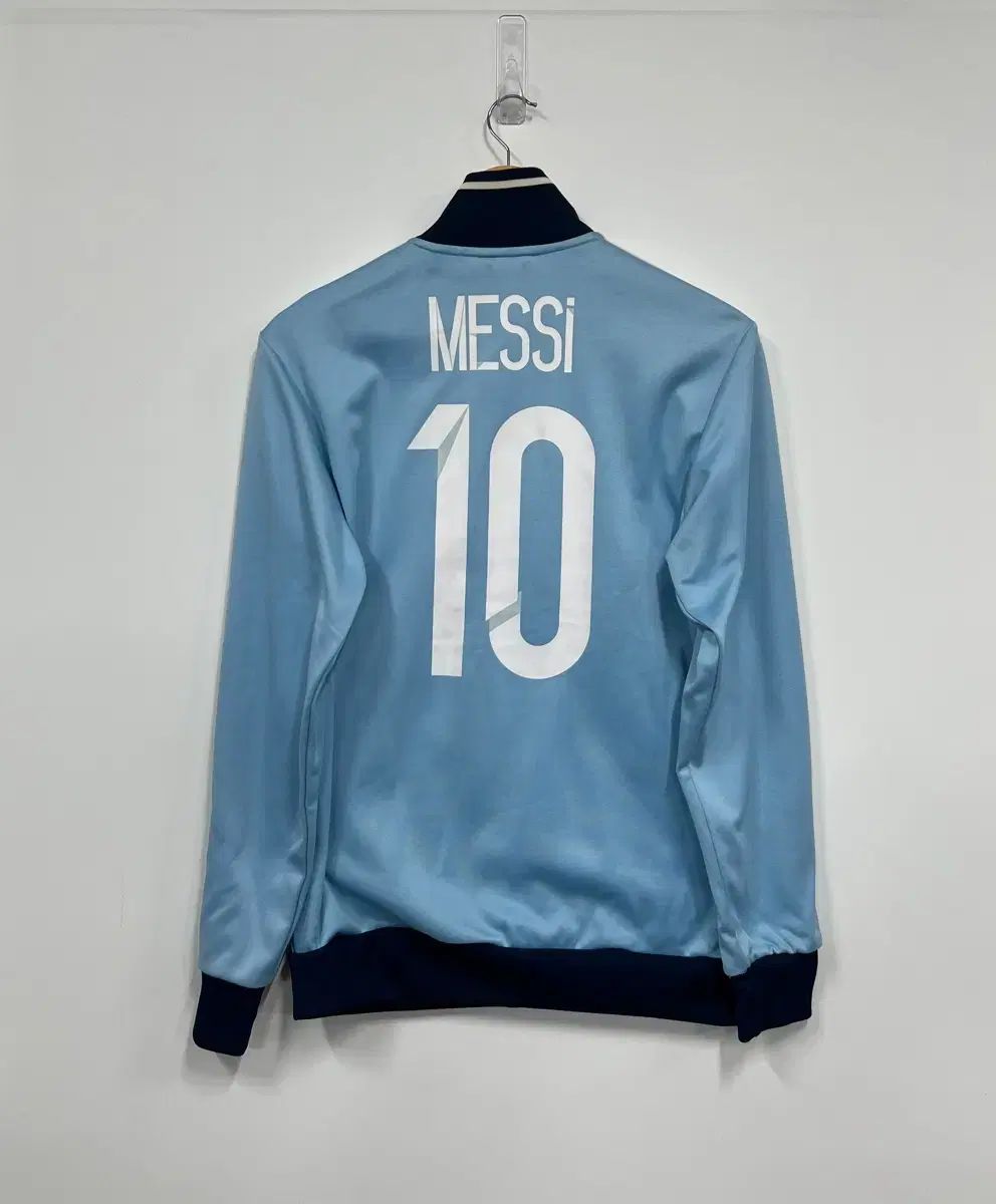 アディダス アルゼンチン メッシ マーキング トラックジャージ