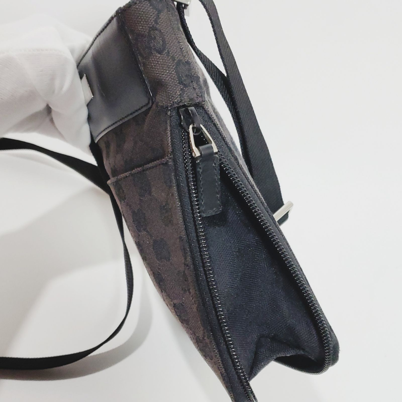 美品【GUCCI】グッチ GGキャンバス ショルダーバッグ クロスボディ 