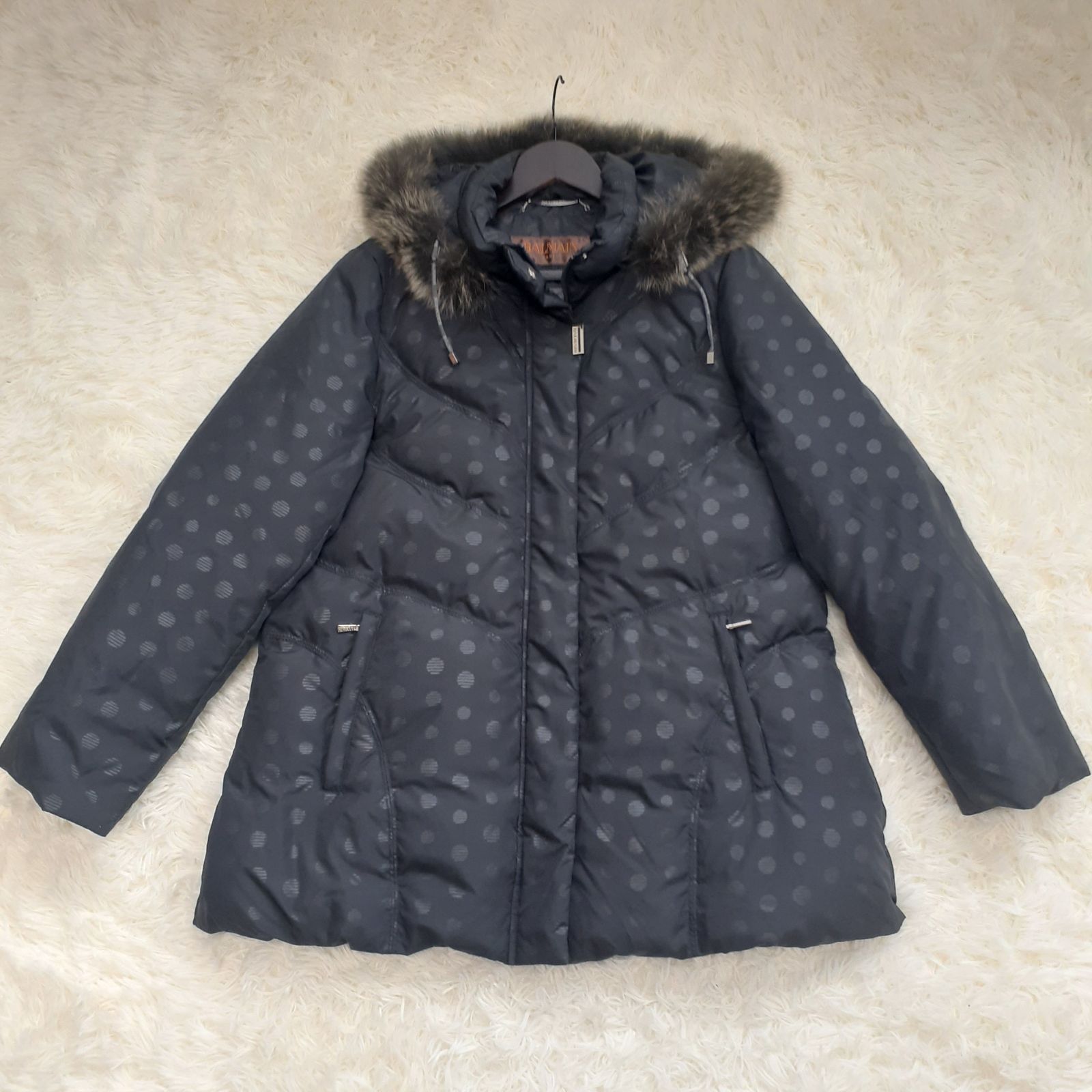 ハ*ー様 バルマン ダウンコート シルク ブルーフォックス 3way 総柄 ブラ 極美品です！ BALMAIN バルマン ブルーフォックス 3way ダウンコート