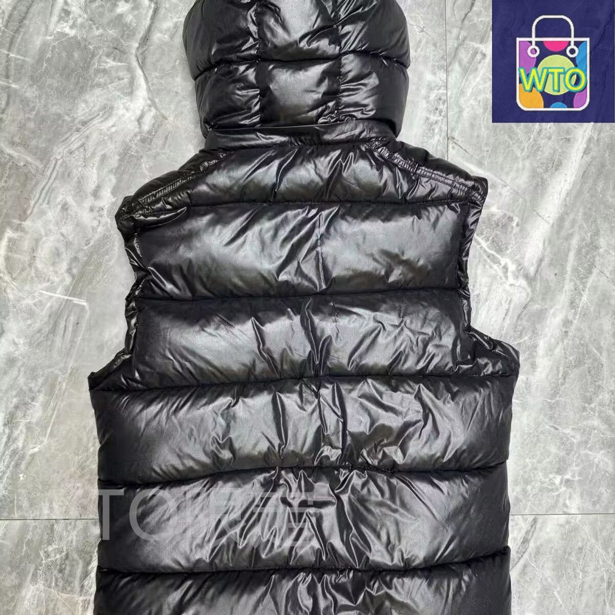 【極美品】MONCLER GUI GILET ライトダウンベスト　サイズ1 Amazon.co.jp: [モンクレール] GUI ギュ ギ ライトダウンベスト ジレ