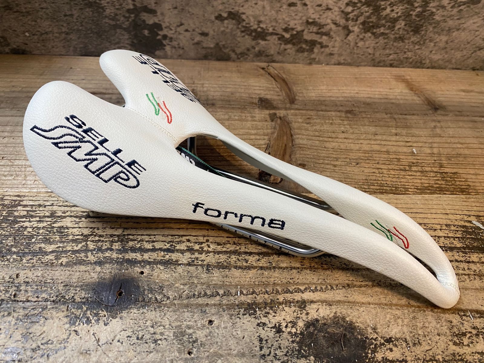 JP076 SELLE SMP FORMA サドル 白 137mm - メルカリ