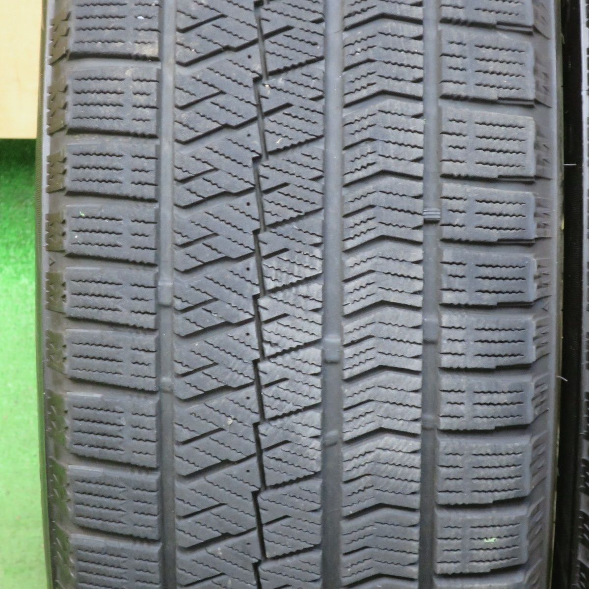 バリ溝！22年！キレイ！8.5分☆スタッドレス 215/55R17 ブリヂストン