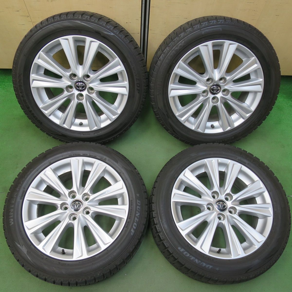 235/50r18 スタッドレスバリ山 アルファード ヴェルファイア等ダンロップ バリ溝！キレイ！9分☆トヨタ 30系 アルファード ヴェルファイア 純正