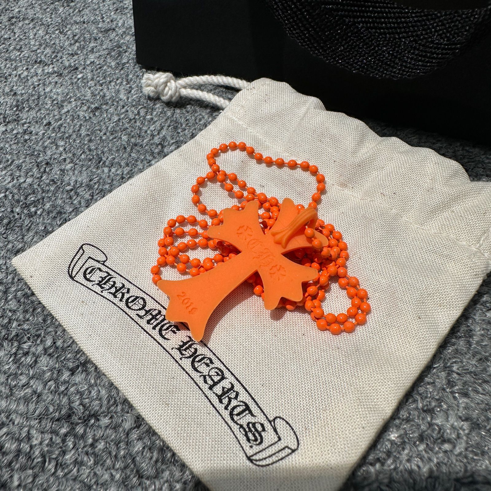 クロムハーツ Silicon オレンジ ネックレス クロス クロムハーツ Silicon オレンジ ネックレス クロス 新品】CHROME