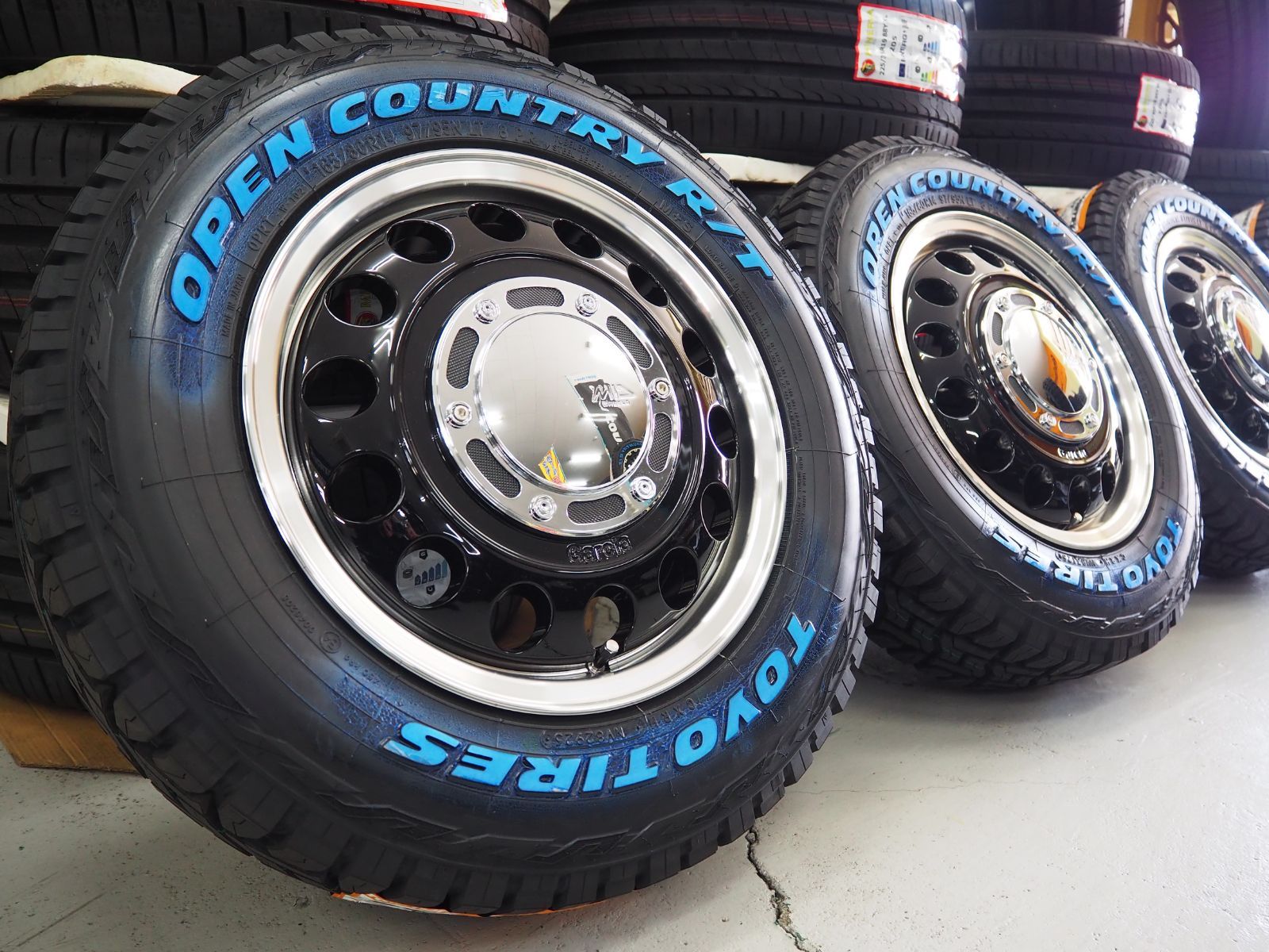ゴツゴツ系 MID Garcia CISCO TypeⅡ 14inch 5.0J 4H100/114.3+42 TOYO 