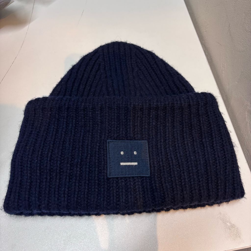 Acne Studios アクネストゥディオズ ニット帽 ネイビー ネイビー（紺）系 Acne Studios(アクネストゥディオス) ニットキャップ