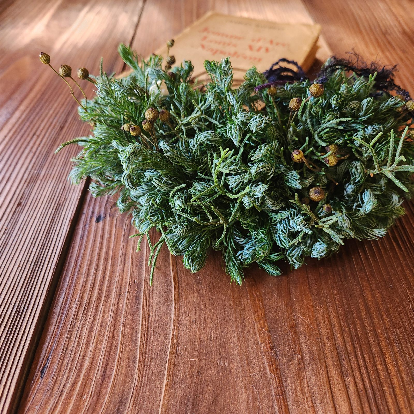 三日月クレッセントリース　ドライフラワーアレンジ　リース ホワイトグリーン 🎄クリスマスグリーンハーフリース〗ドライフラワー Xmas 三日月