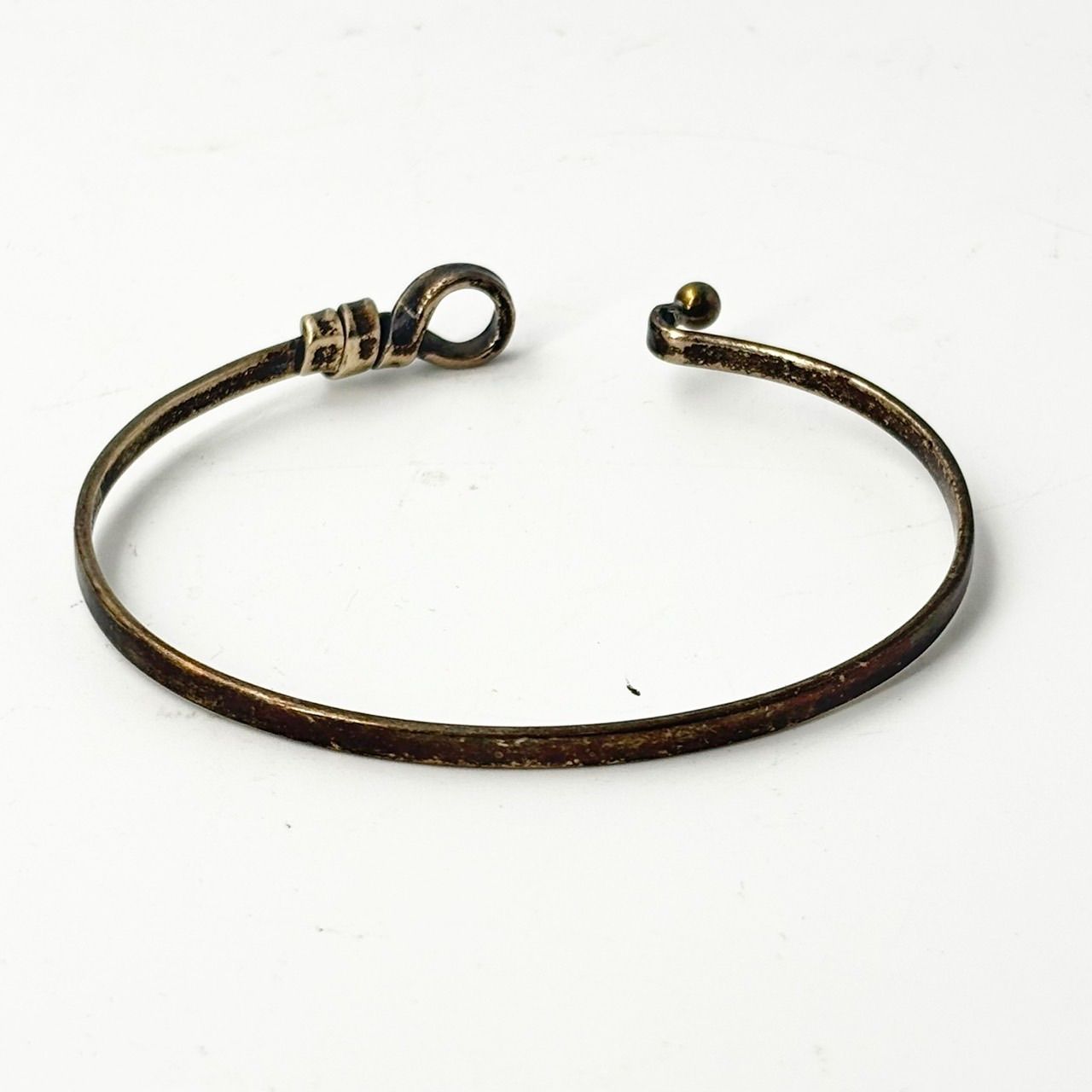 ティファニー TIFFANY フックアンドアイ バングル SV YG コンビ TIFFANY&Co.（ティファニー） フックアンドアイ コンビ ブレスレット