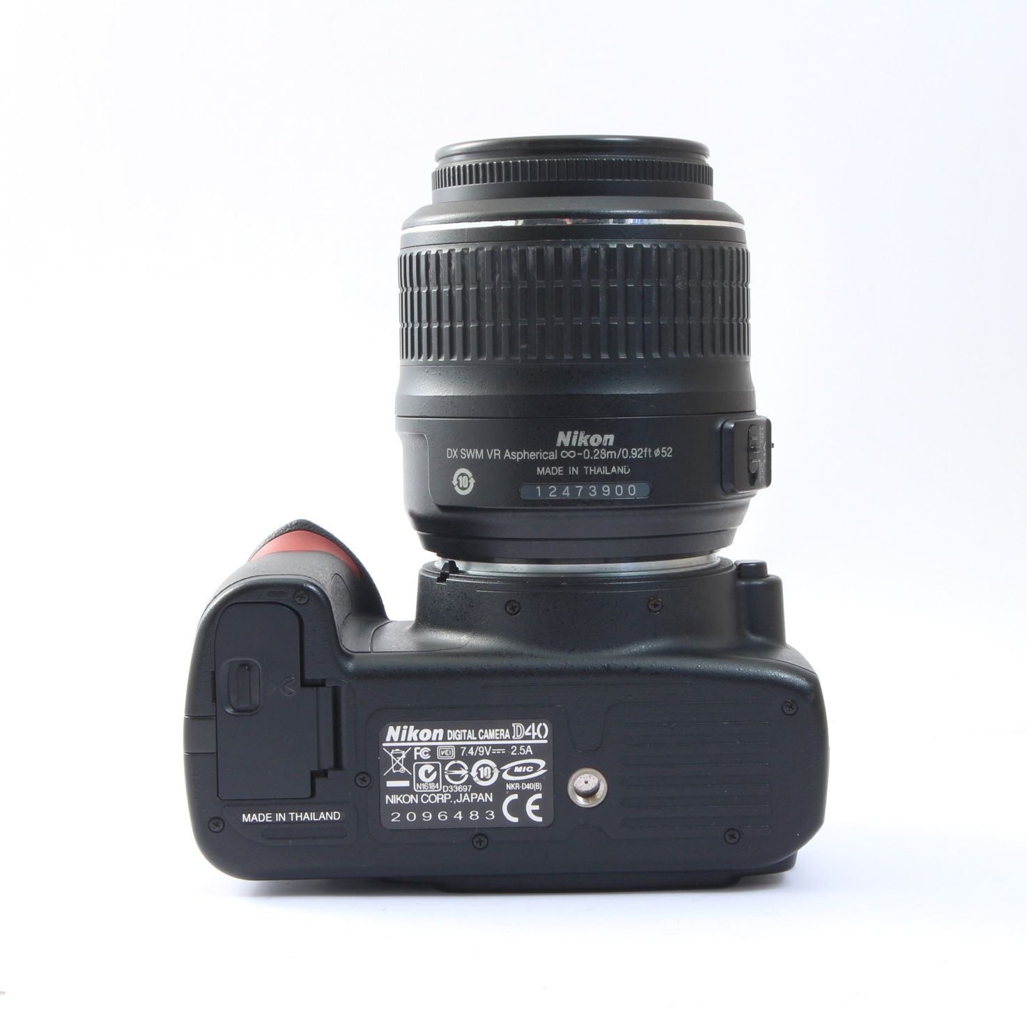 Nikon ニコン D40 + AF-S DX 18-55mm F3.5-5.6 G VR レンズセット