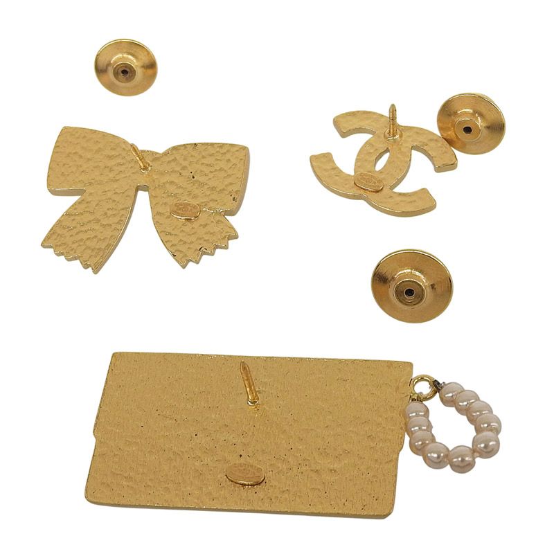 美品 シャネルCHANEL ブローチ リボン 02A. シャネル CHANEL バッグ リボン ココマーク フェイクパール ピン