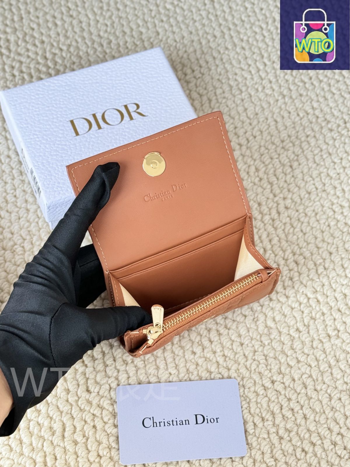 ほぼ未使用✨Dior ミスディオール グリシーヌウォレット ピンク ケース ほぼ未使用✨Dior ミスディオール グリシーヌウォレット ピンク ケース