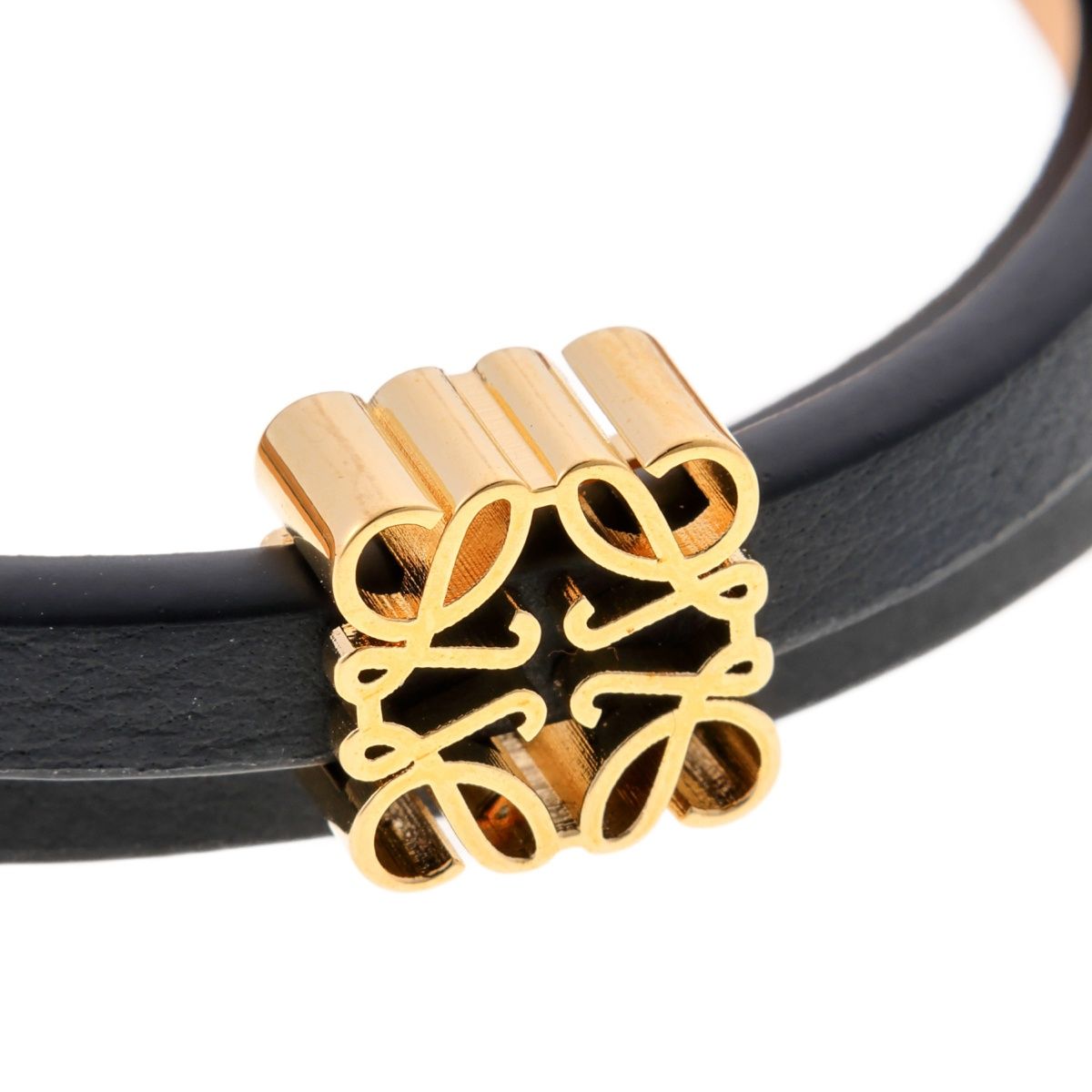 【新品未使用】LOEWE ツイストバングル 新品、正規品】LOEWE ツイストバングル - メルカリ