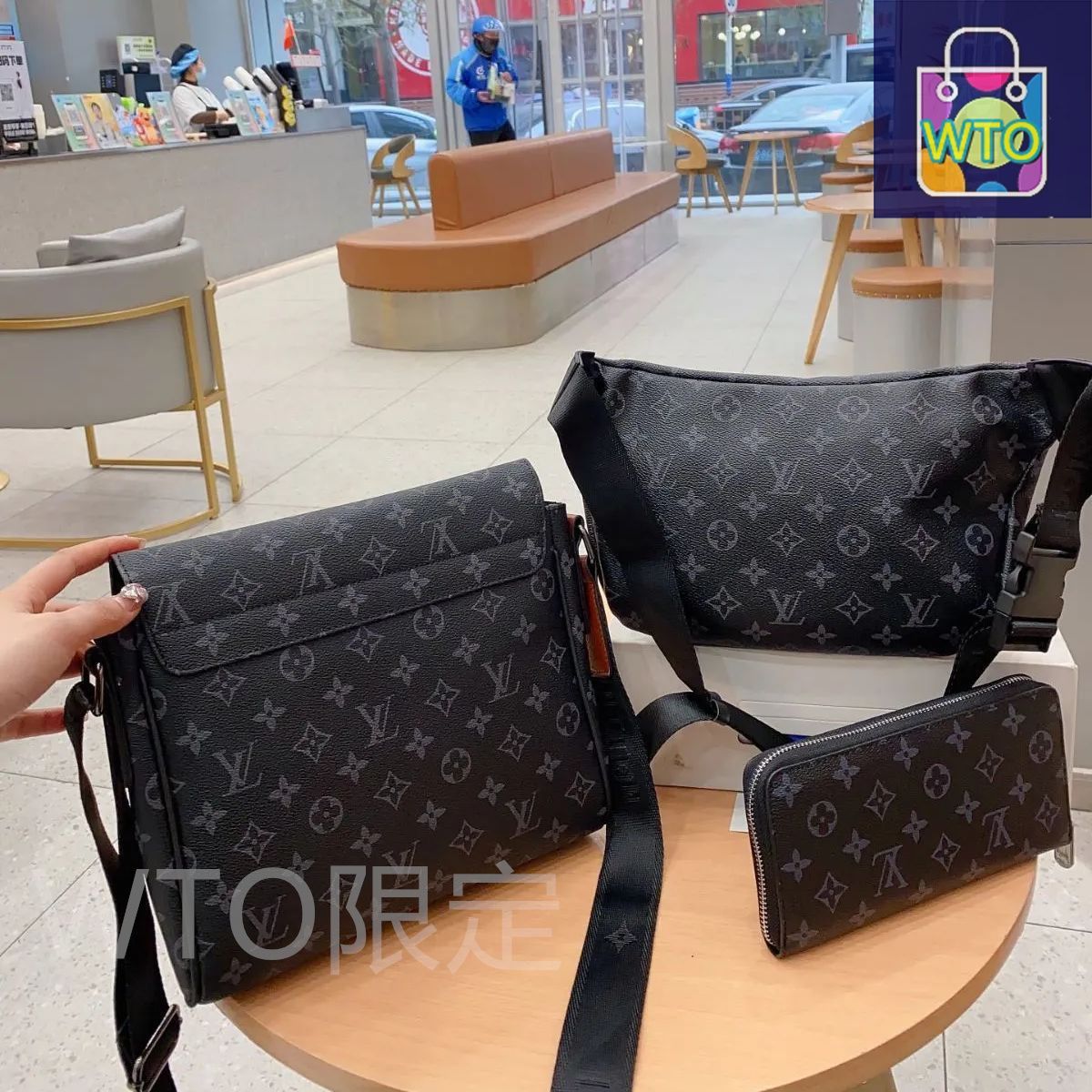 未使用に近い LOUIS VUITTON ルイヴィトン メンズ ウエストポーチ