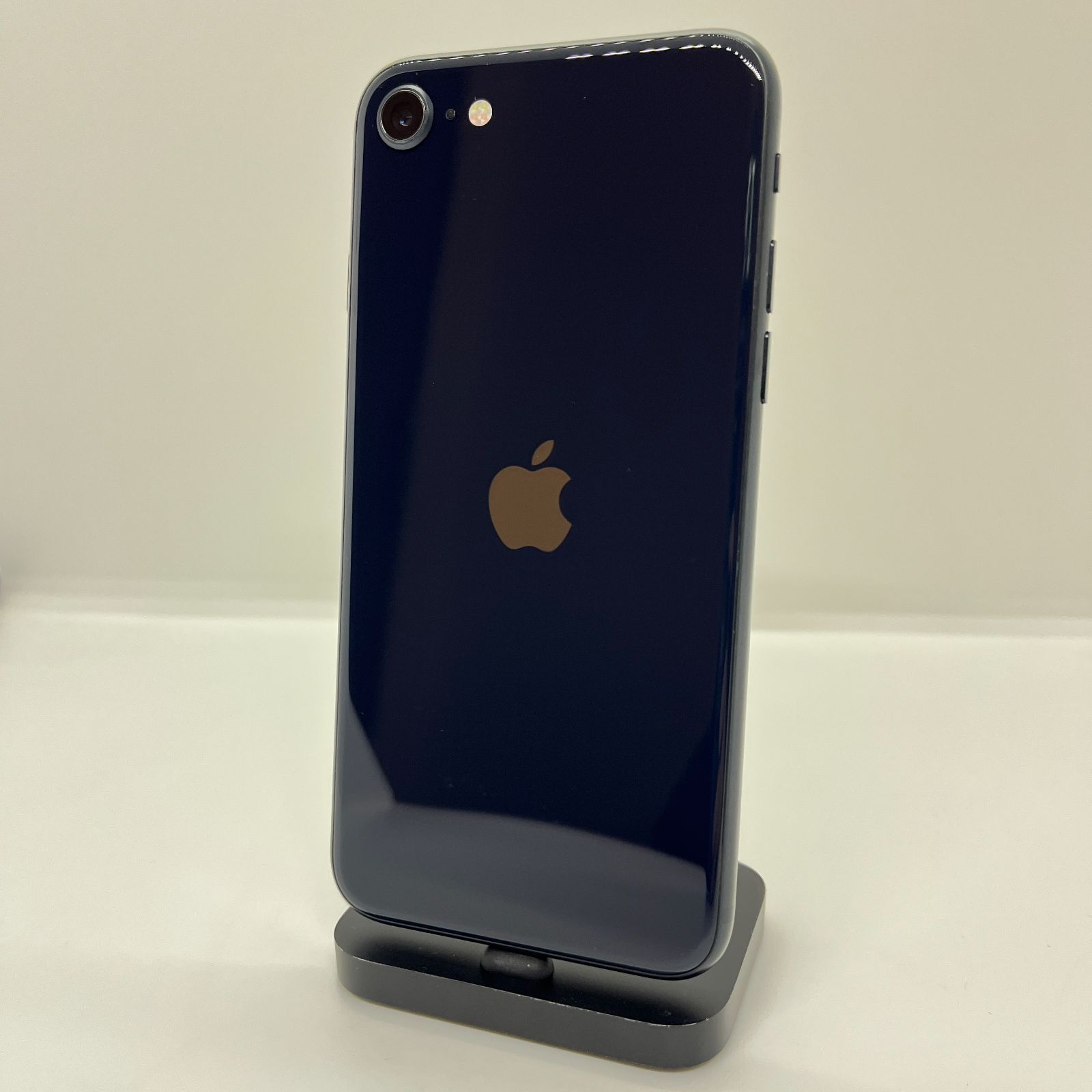 バッテリー最大容量100％】iPhoneSE3 64GB ミッドナイト【SIMロック