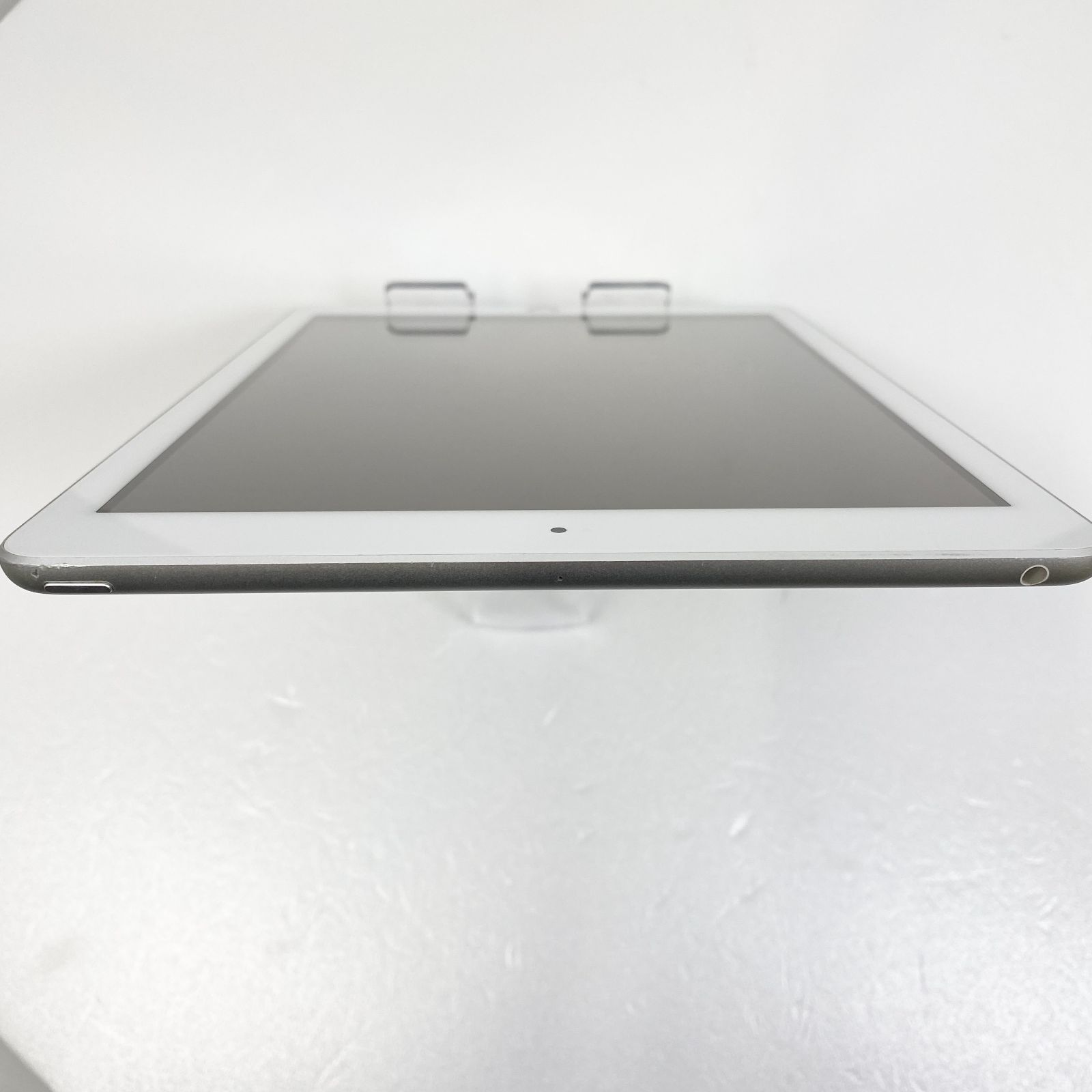 Apple iPad 第6世代 Wi-Fi 32GB シルバー Jランク - メルカリ