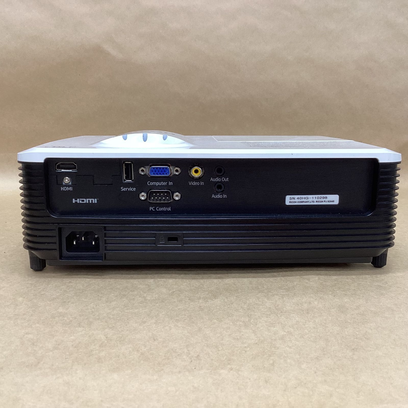 ランプ使用848時間 RICOH プロジェクター PJ S2440 3000ルーメン D-SUB