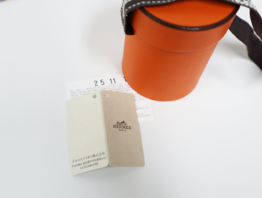 エルメス HERMES ツイリー 鞍職人の花束 2025春夏コレクション いつものコーデにプラス♪】HERMES☆ツイリー《鞍職人の花束》 (HERMES