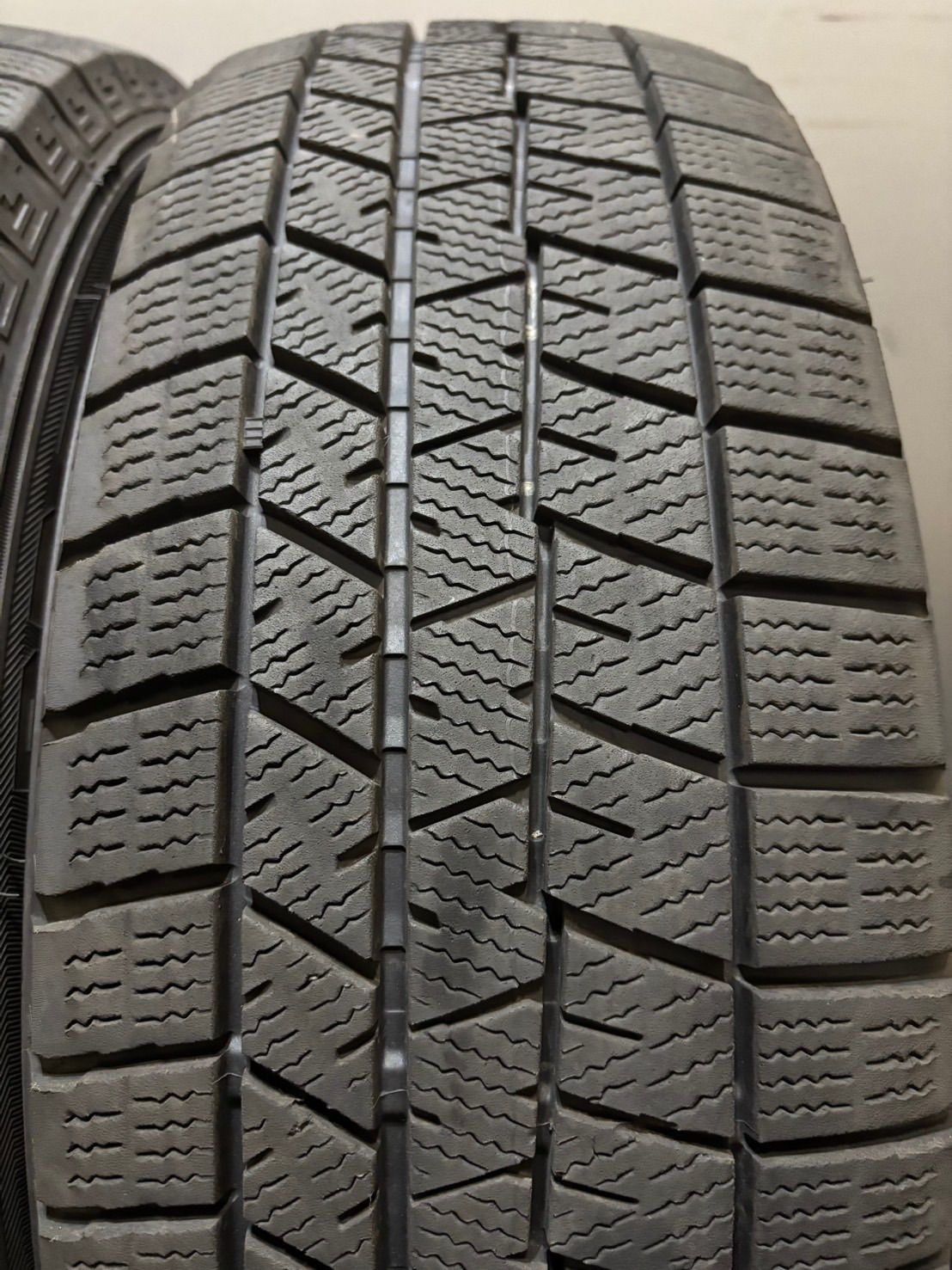 アクアフリード等に185/65R15インチスタッドレスダンロップ22年製 ☆185/65R15 DUNLOP/WINTER MAXX 03 22年製 スタッドレス 4本