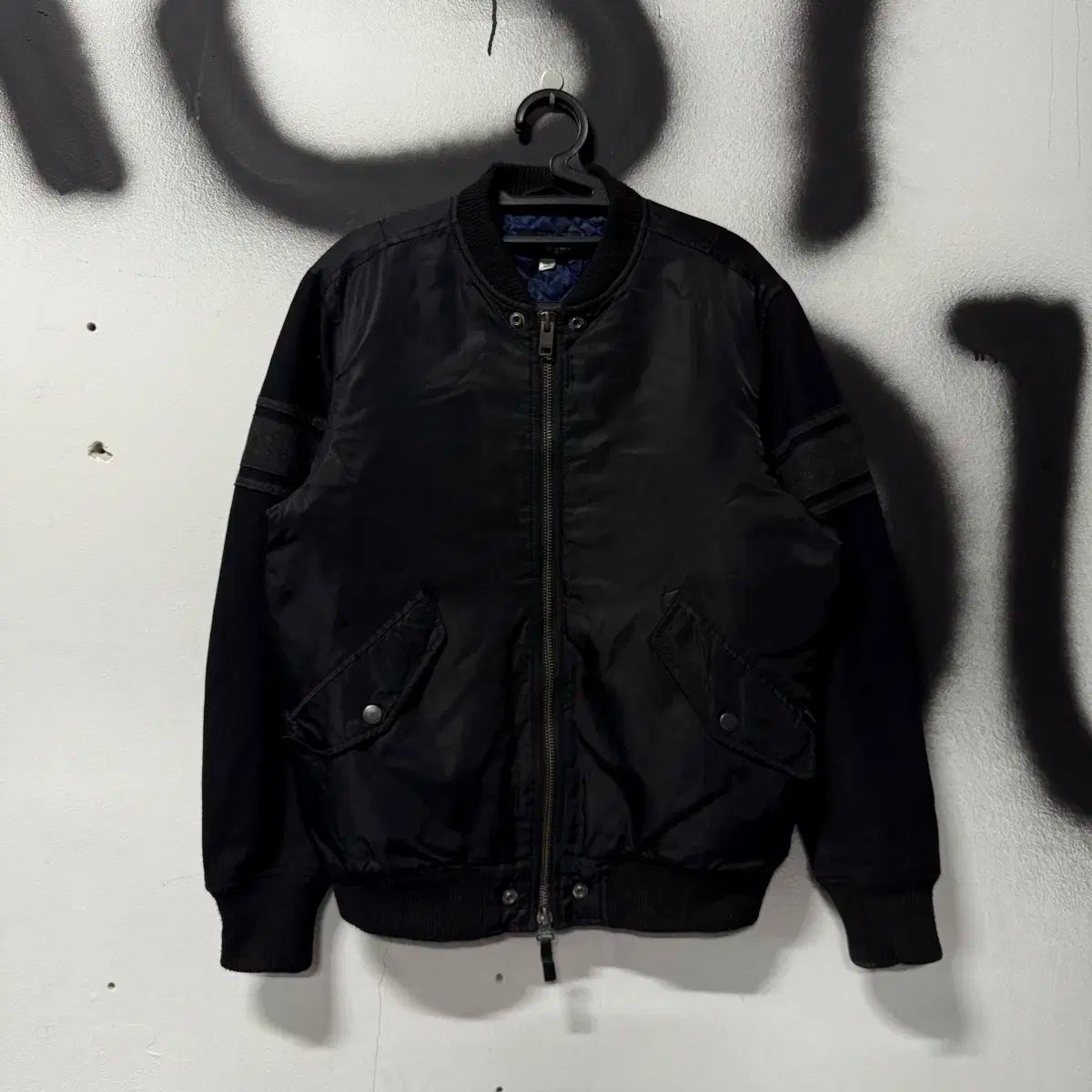 MA-1 ジャケットDIESEL ブラック ナイロン オーバーサイズ ディーゼル