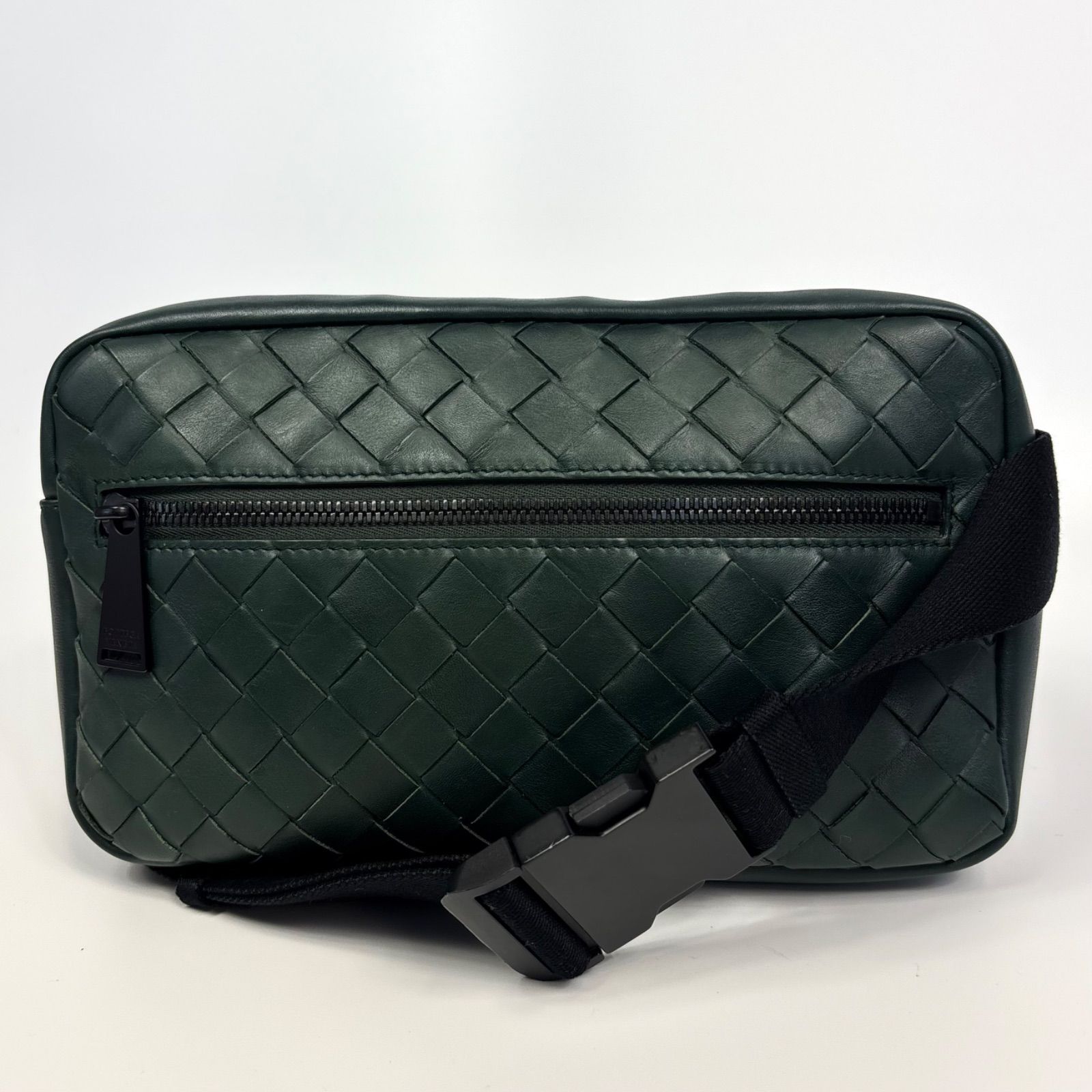 BOTTEGA VENETA ボッテガヴェネタ イントレチャート ボディバッグ