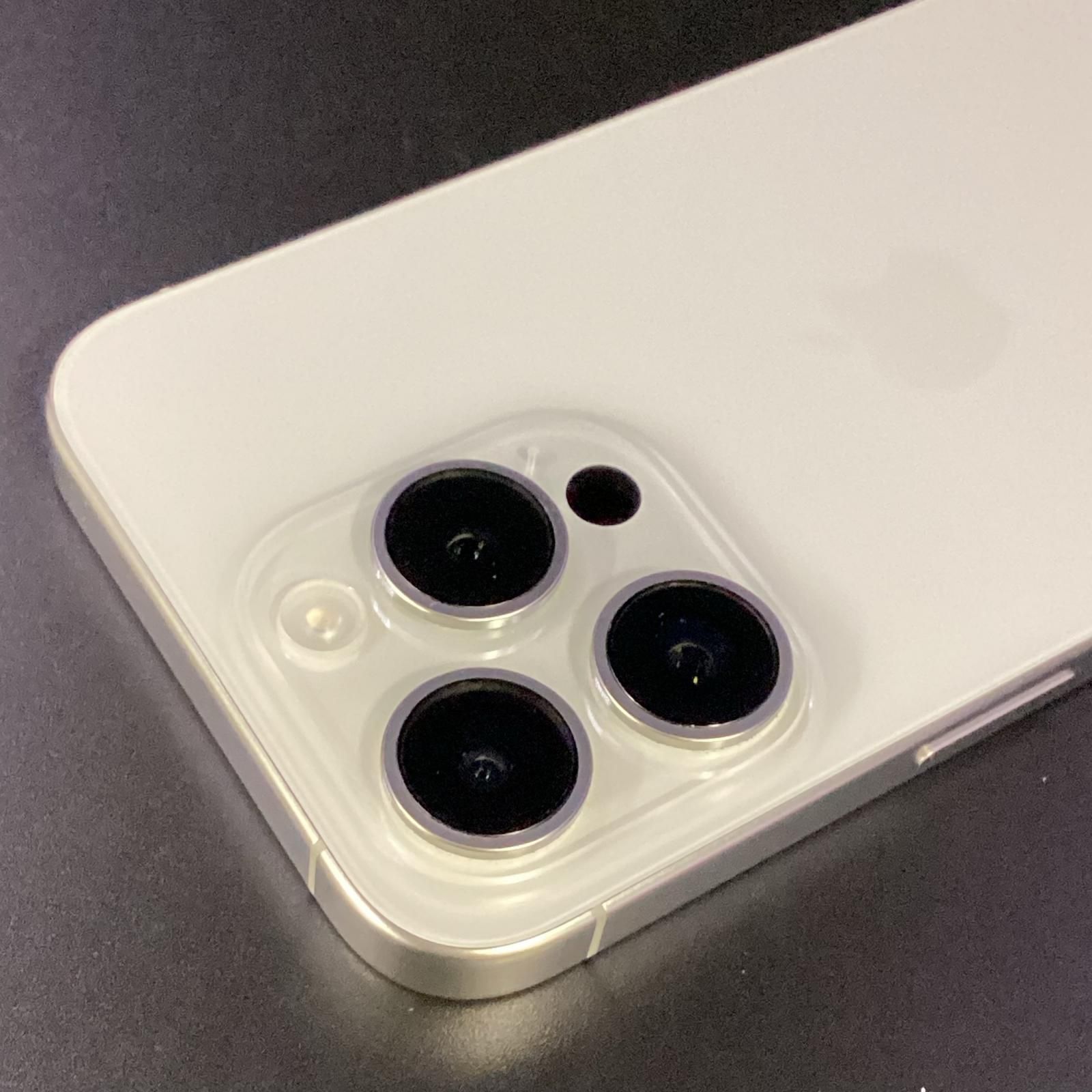 iPhone15 pro 256GB 白