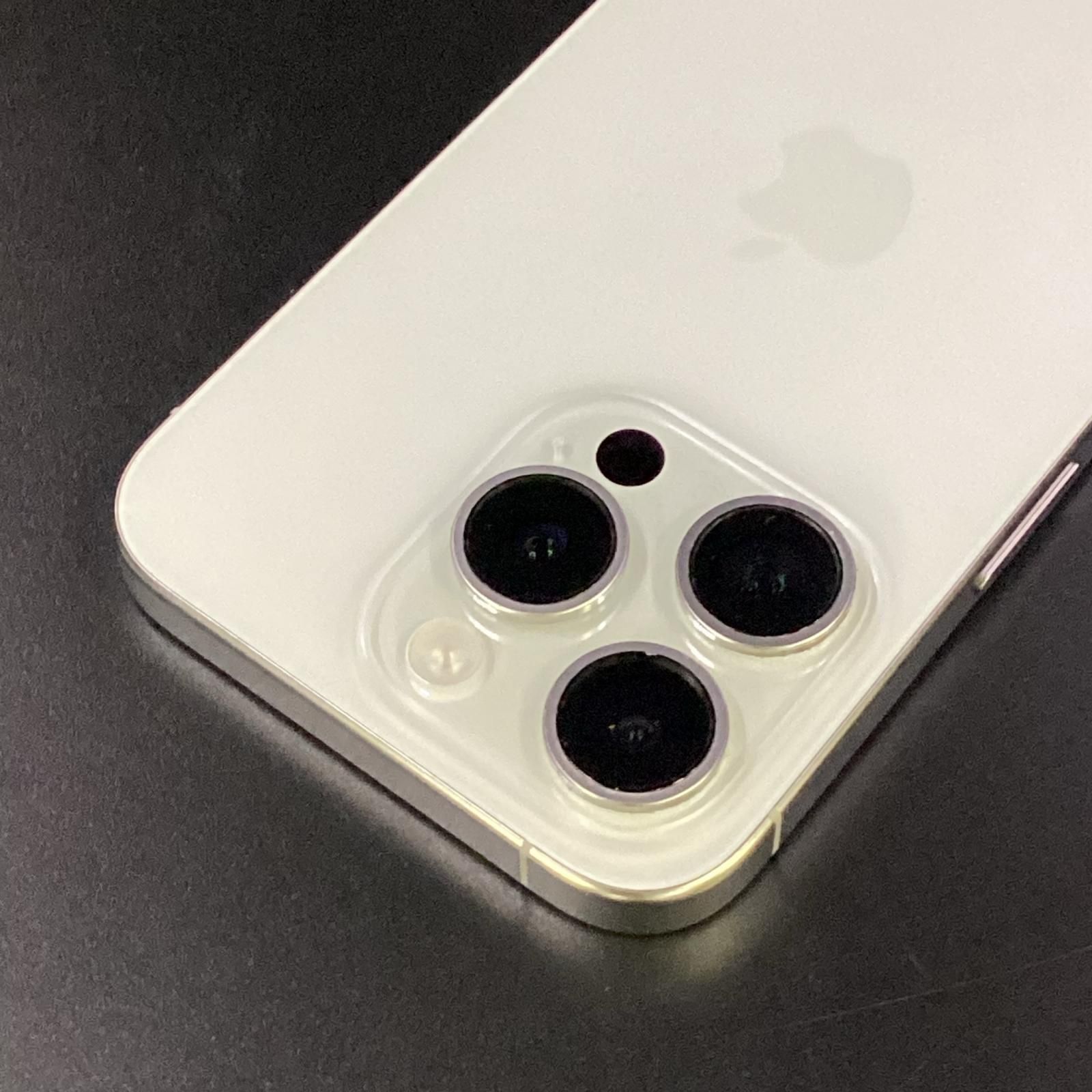 iPhone 15 Pro 256GB ホワイトチタニウム SIMフリー 白ロム 動作確認済