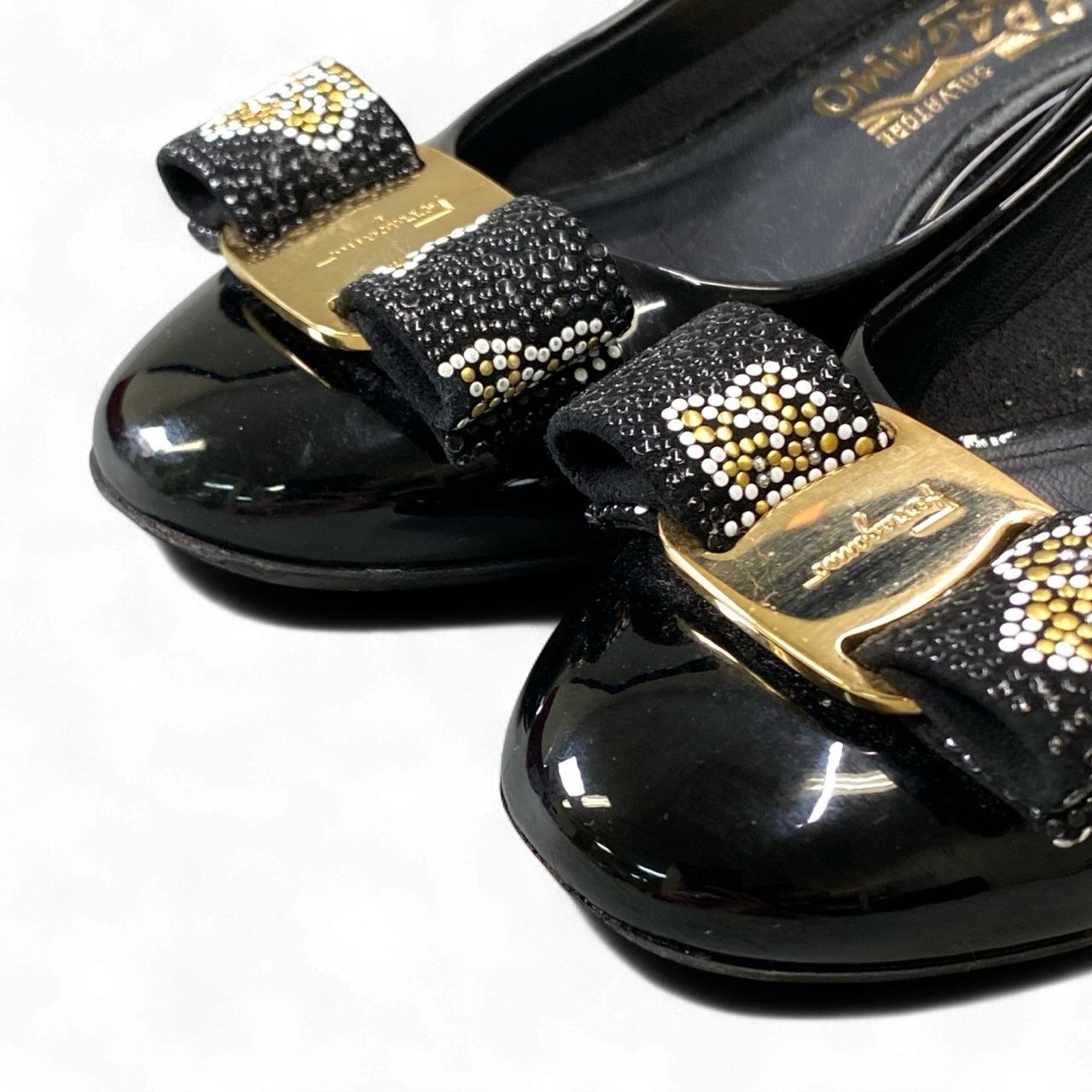 【未使用】サルヴァトーレフェラガモ　パンプス　ヴァラリボン　レザー　ブラック 1k18 Salvatore Ferragamo サルヴァトーレフェラガモ ヒールパンプス