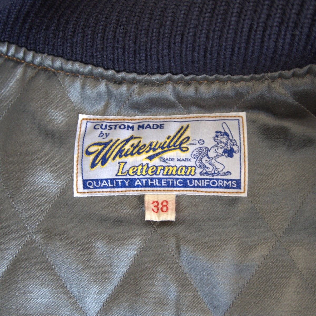 美品】WHITESVILLE【フルデコ レザースリーブ スタジャン】38