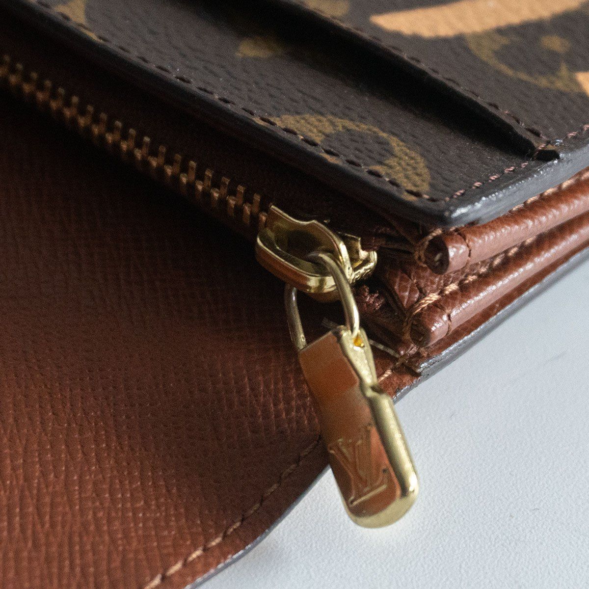 美品 ルイヴィトン ポルトモネクレディ モノグラム 二つ折り財布 A0009 楽天市場】【財布】LOUIS VUITTON ルイ ヴィトン モノグラム