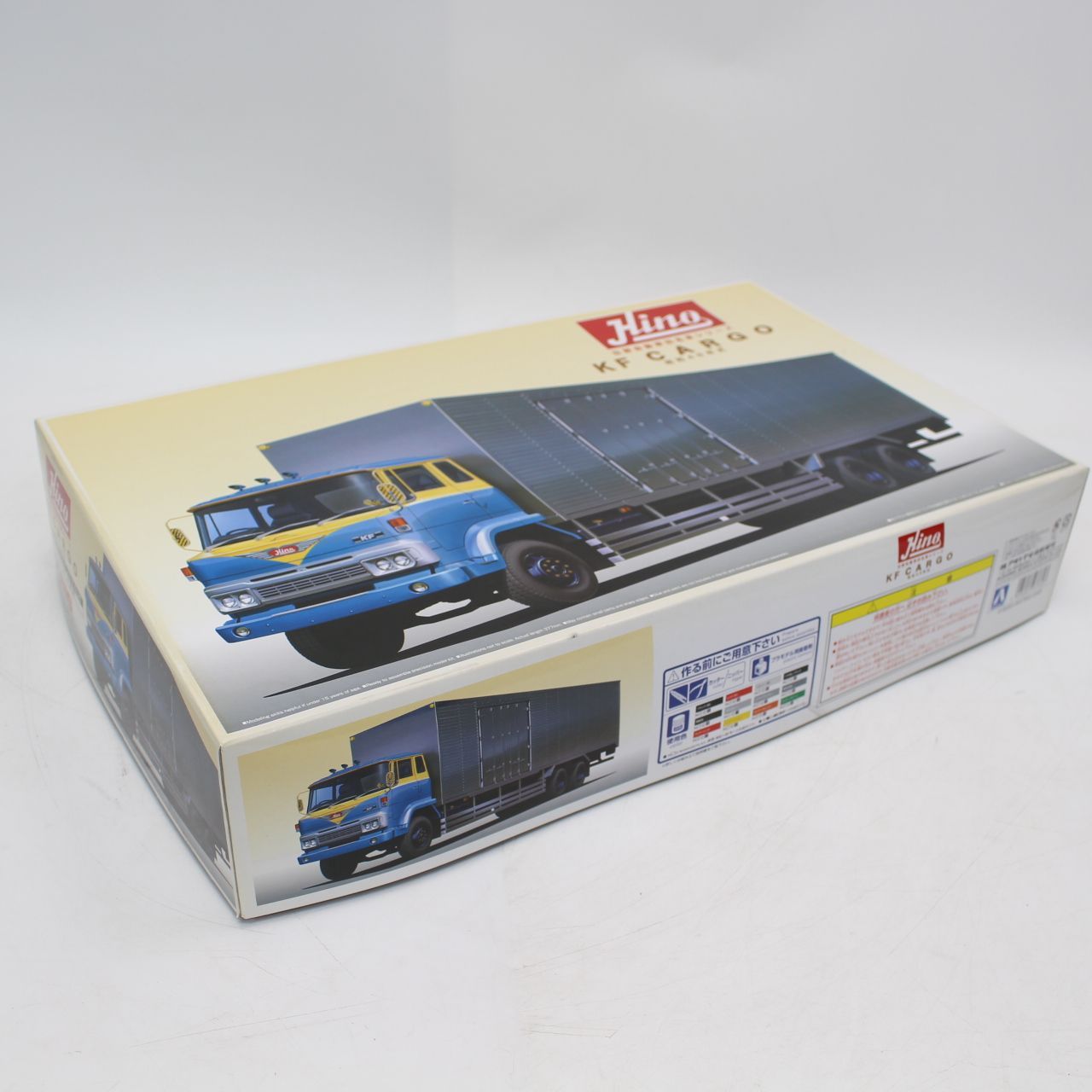 日野自動車旧名車シリーズ　KF CARGO 1/32 プラモデル AS568)アオシマ 1/32 日野 KF カーゴ 中期型 昭和46年式 HINO 日野