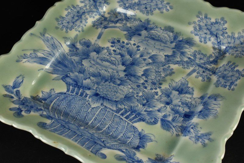蔵A2114】古伊万里 青磁 花籠文 四方皿 二客 - メルカリ