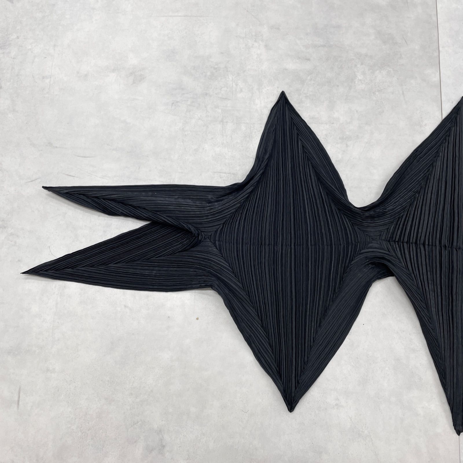 美品＊プリーツプリーズ PLEATS PLEASE 大判 ストール 変形 PLEATS PLEASE ISSEY MIYAKE プリーツプリーズ イッセイミヤケ 変形