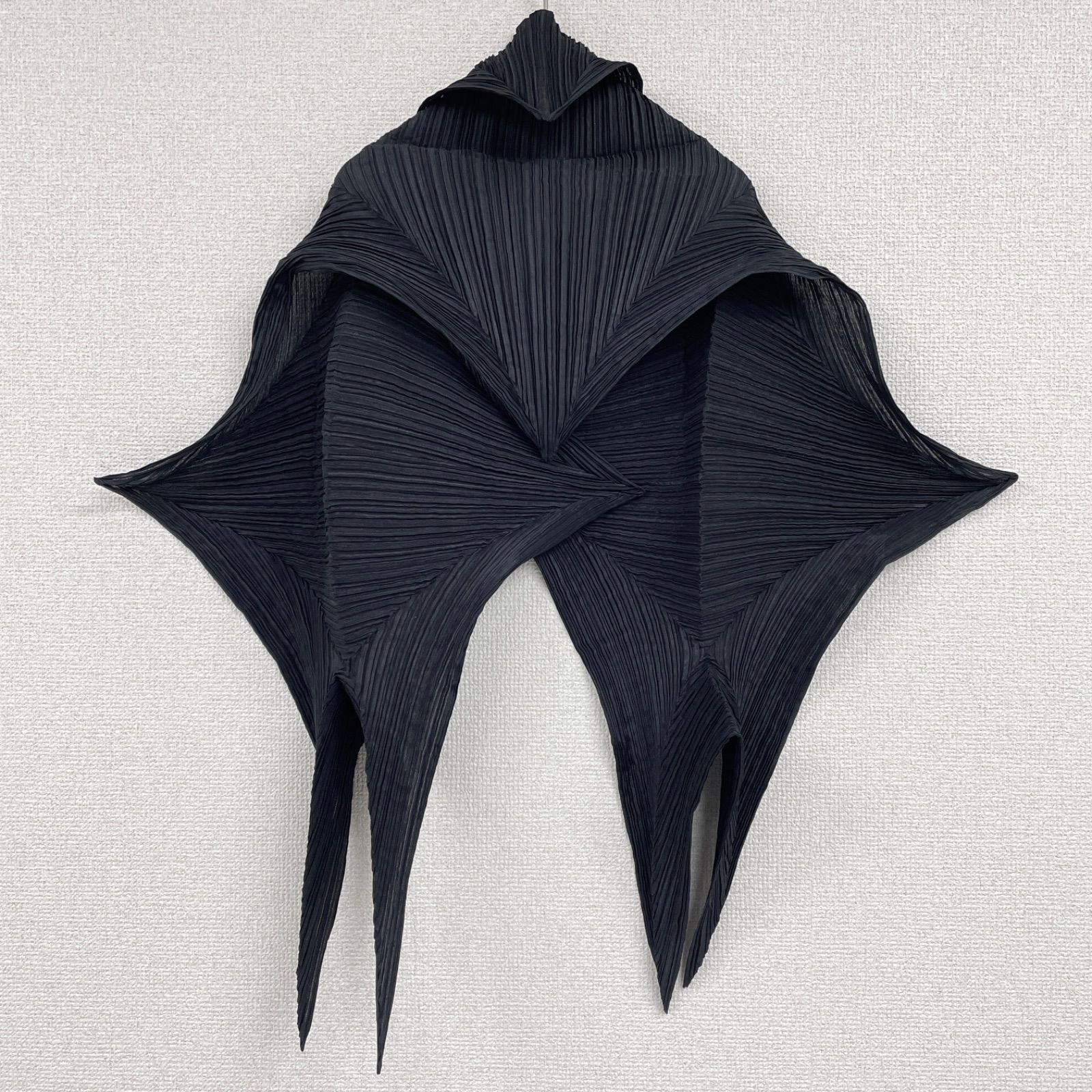PLEATS PLEASE ISSEY MIYAKE プリーツプリーズ イッセイミヤケ 変形