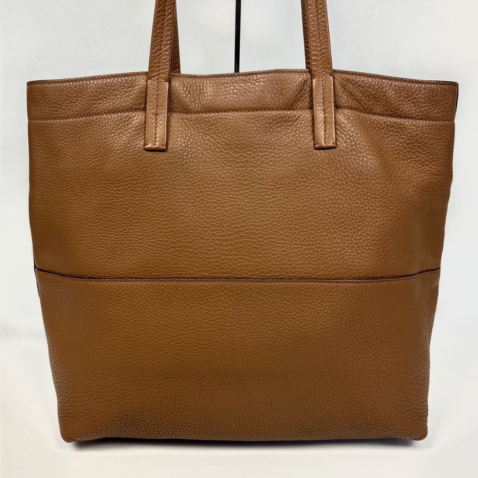 MIU MIU ミュウミュウ トートバッグ 肩掛け A4可 シュリンクレザー