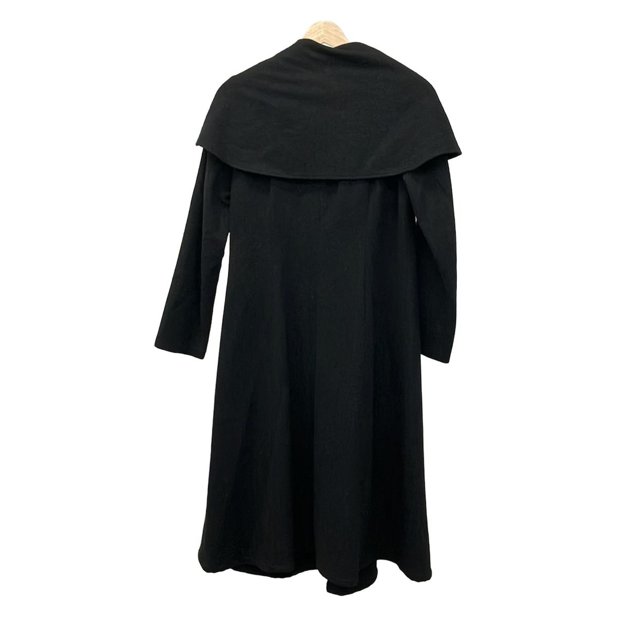 美品yoshie inaba ヨシエイナバ　ロングコート　ブラック　９号 L'EQUIPE YOSHIE INABA(レキップ ヨシエイナバ) コート サイズ9 M