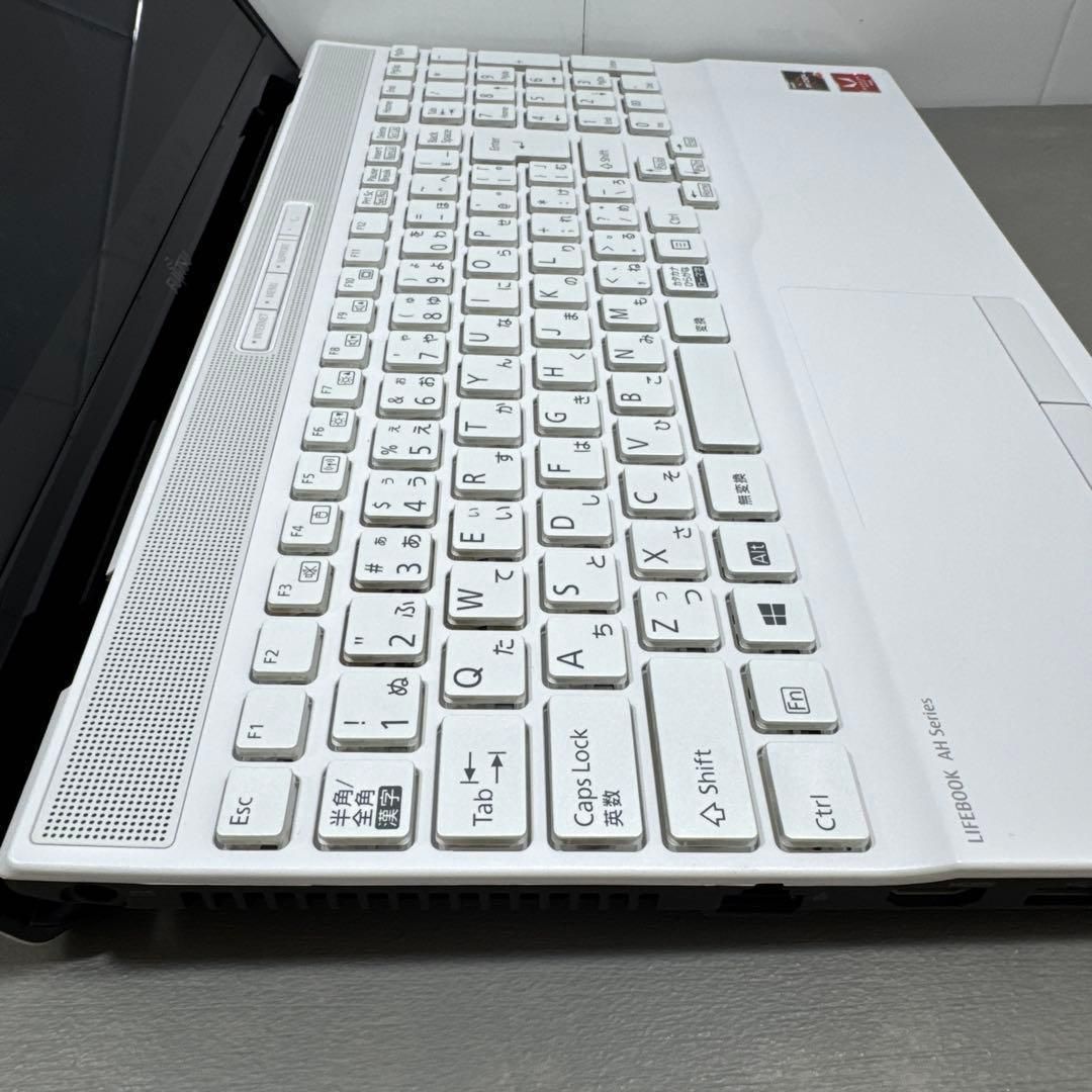 極上品】富士通プレミアムホワイト☘Ryzen7☘️NVMe512+1TB - メルカリ