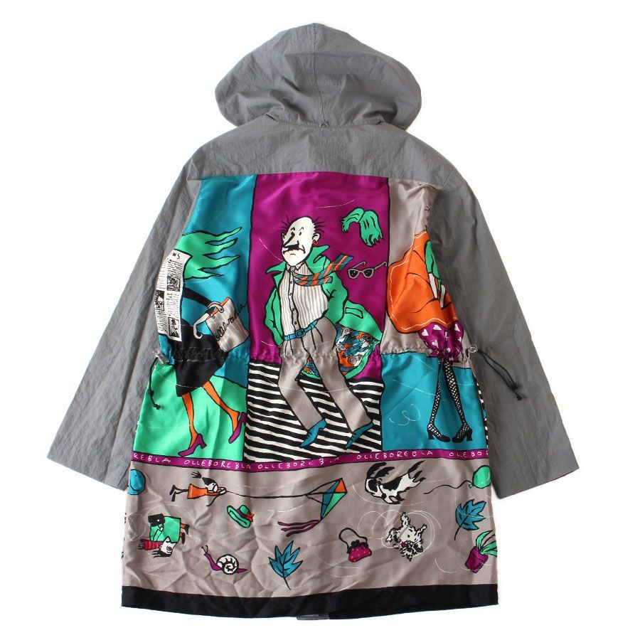 美品✨アルベロベロ　レインコート　ブラック　ぶたさん　総柄　刺繍 未使用級✨アルベロベロ レインコート ブラック ぶたさん ドット柄