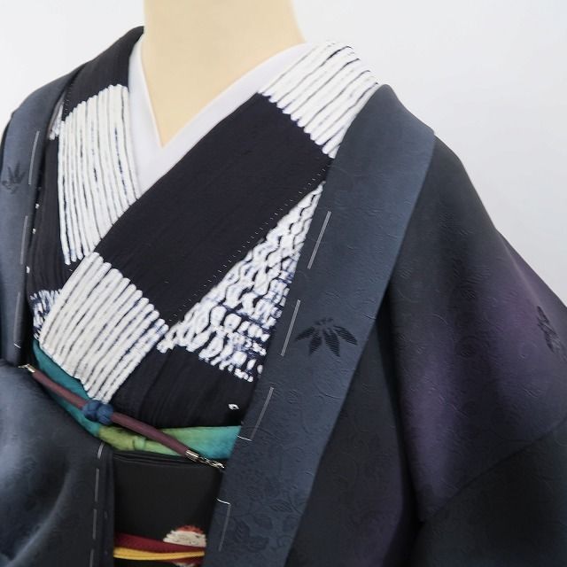 正絹 桐竹鳳凰文 紋意匠 袷 葵 飛び柄小紋 アイスシルバーグレー 仕付け糸付き 楽天市場】 色無地 > 色無地 紋意匠 割付柄1 > 桐竹鳳凰文 スーパー