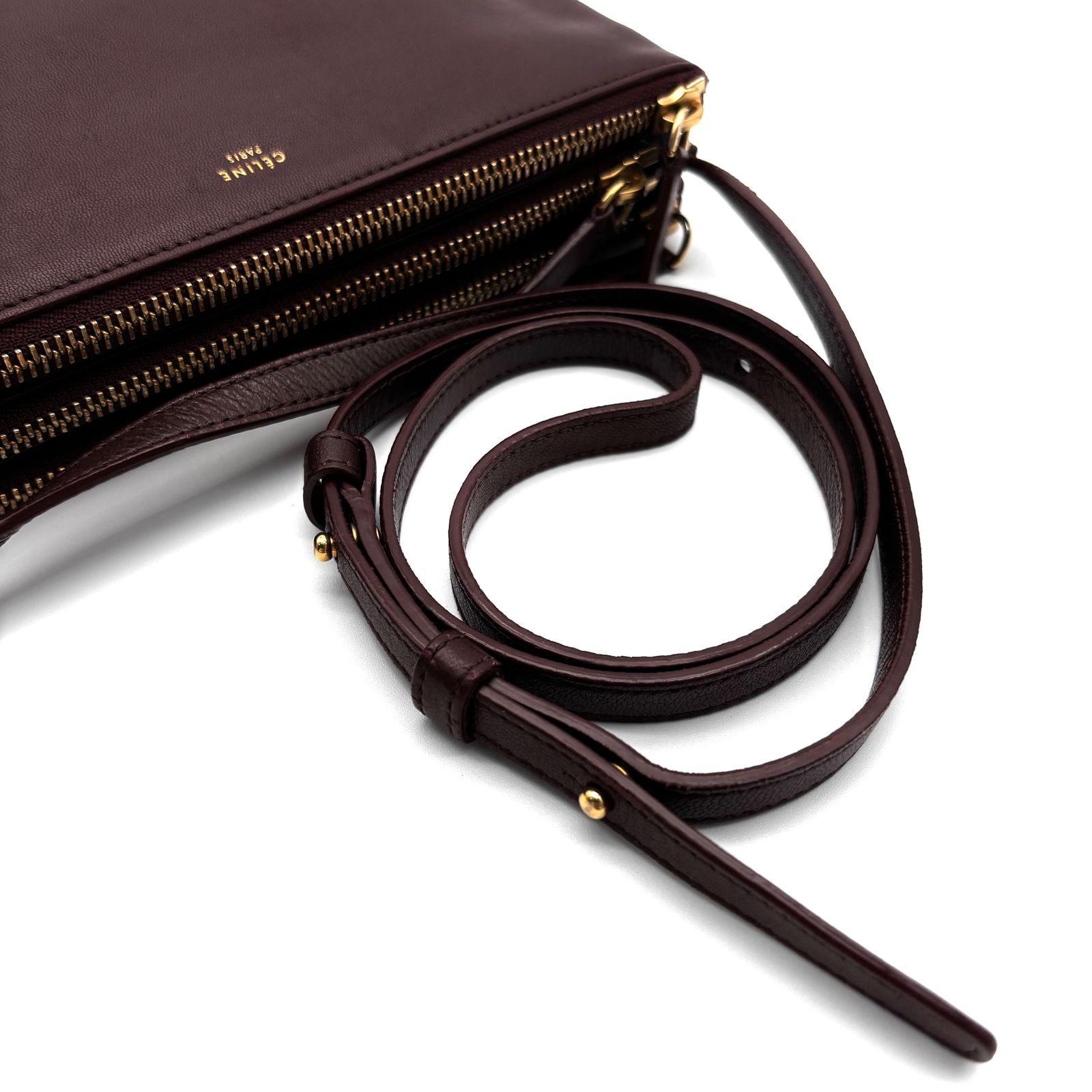 美品・希少色 CELINE セリーヌ トリオ ラージ ショルダーバッグ ロゴ