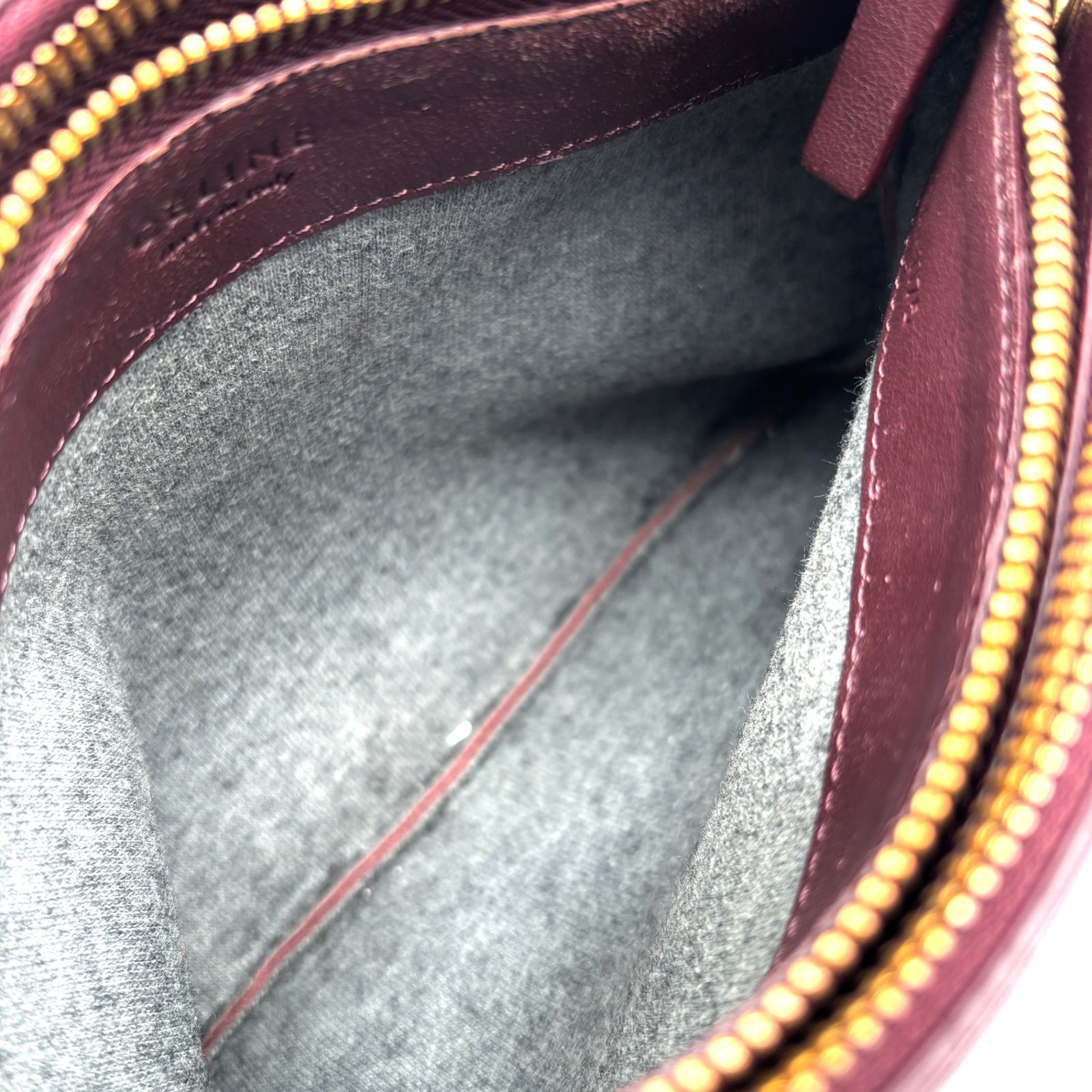 美品・希少色 CELINE セリーヌ トリオ ラージ ショルダーバッグ ロゴ