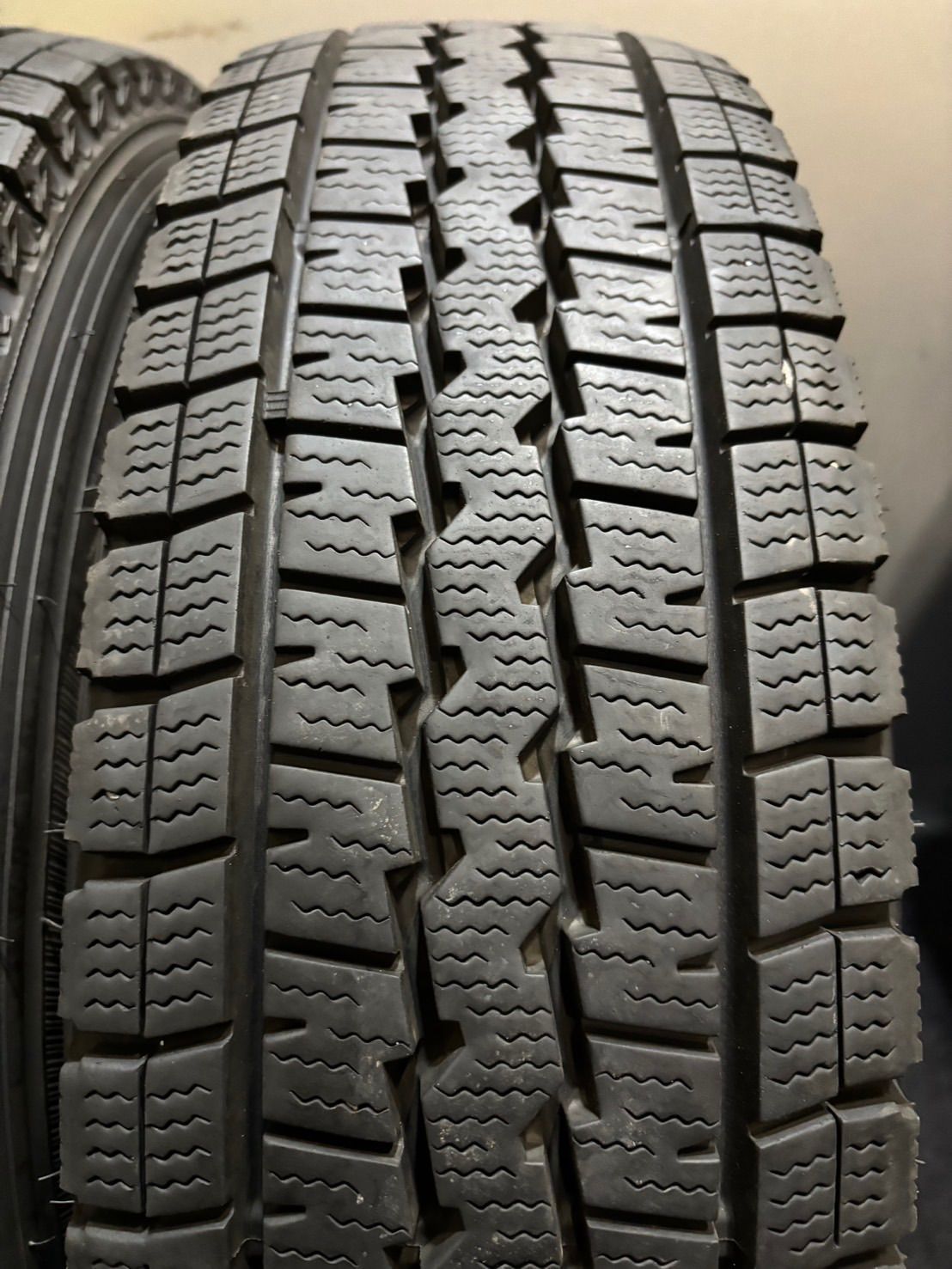 165R13 8PR WINTER MAXX SV01 新品4本セット 165R13 8PR WINTER MAXX SV01 新品4本セット スタッドレス4本 165R13